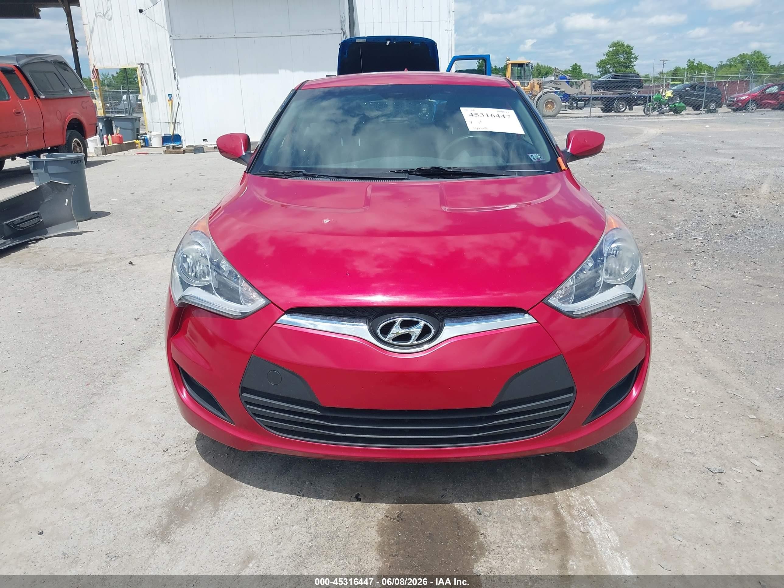 2016 Hyundai Veloster   Красный vin: KMHTC6AD6GU266937