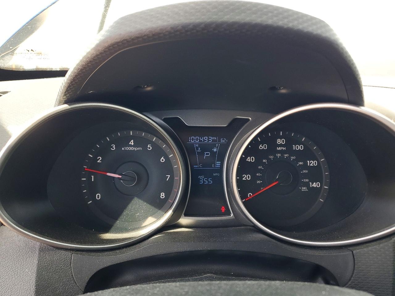 2017 Hyundai Veloster Base Blue vin: KMHTC6AD6HU322392