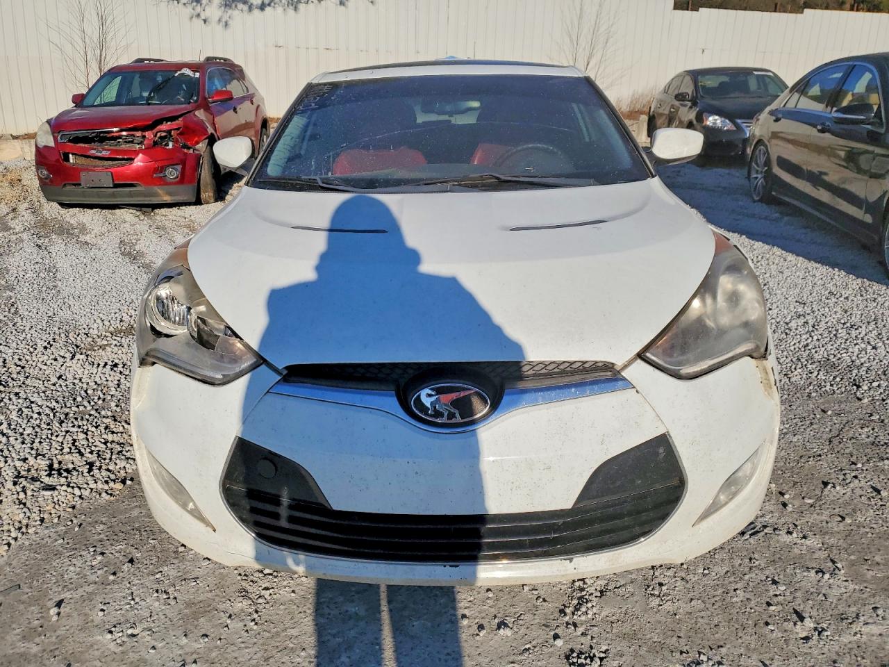 2012 Hyundai Veloster Base White vin: KMHTC6AD7CU023549