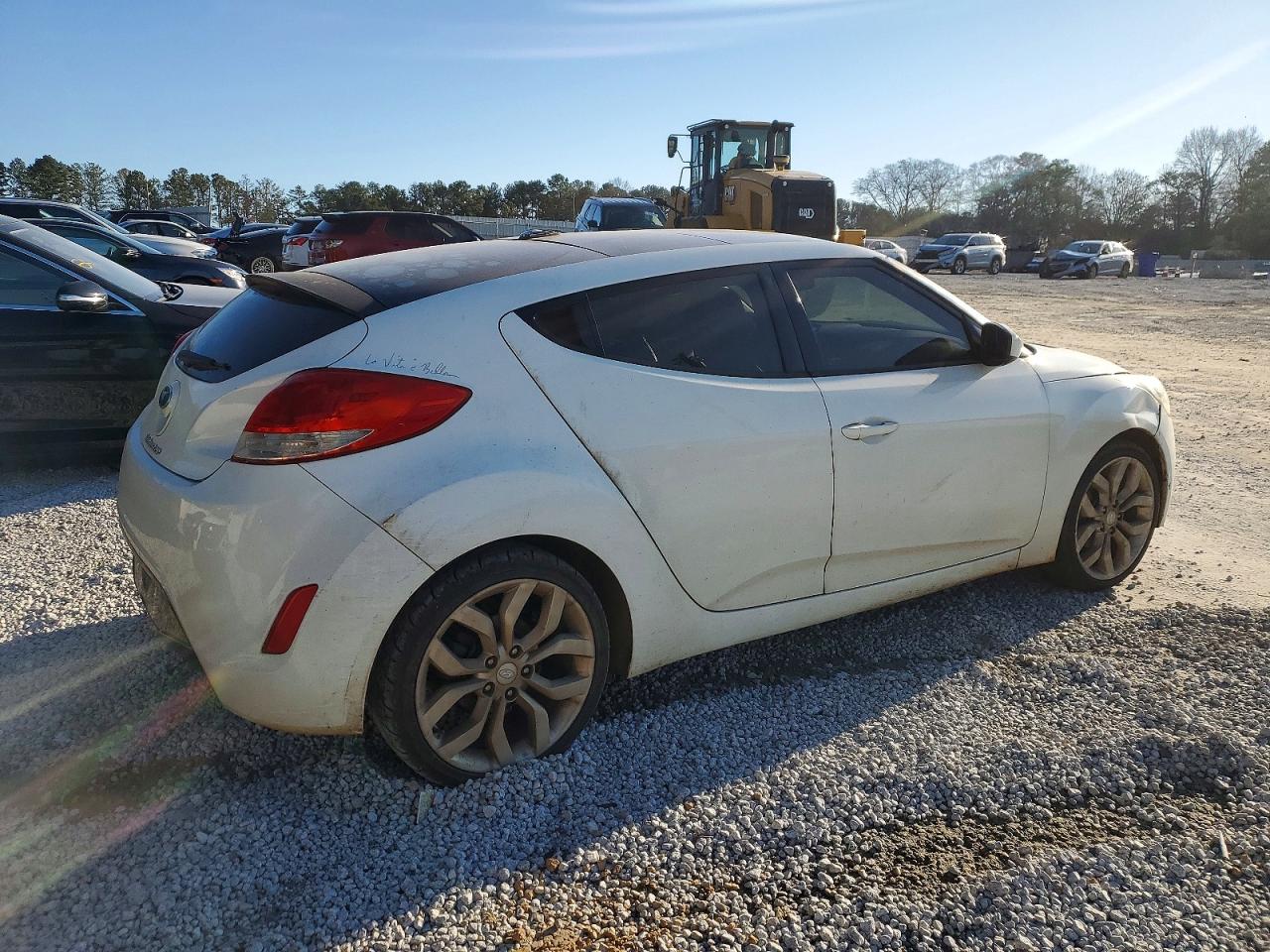2012 Hyundai Veloster Base White vin: KMHTC6AD7CU023549