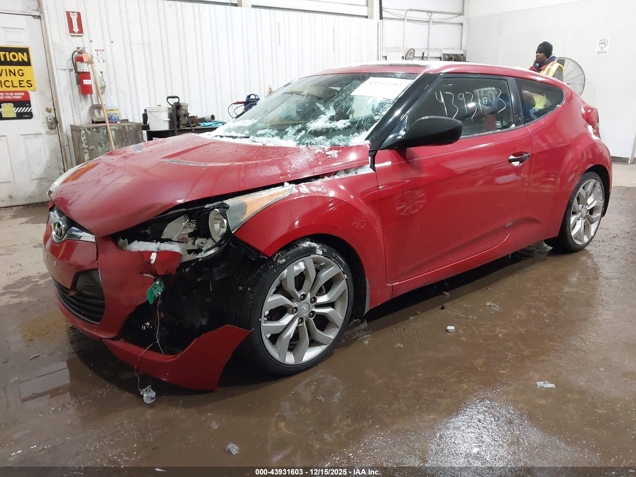 2012 Hyundai Veloster Base W/red/black Red vin: KMHTC6AD7CU035717