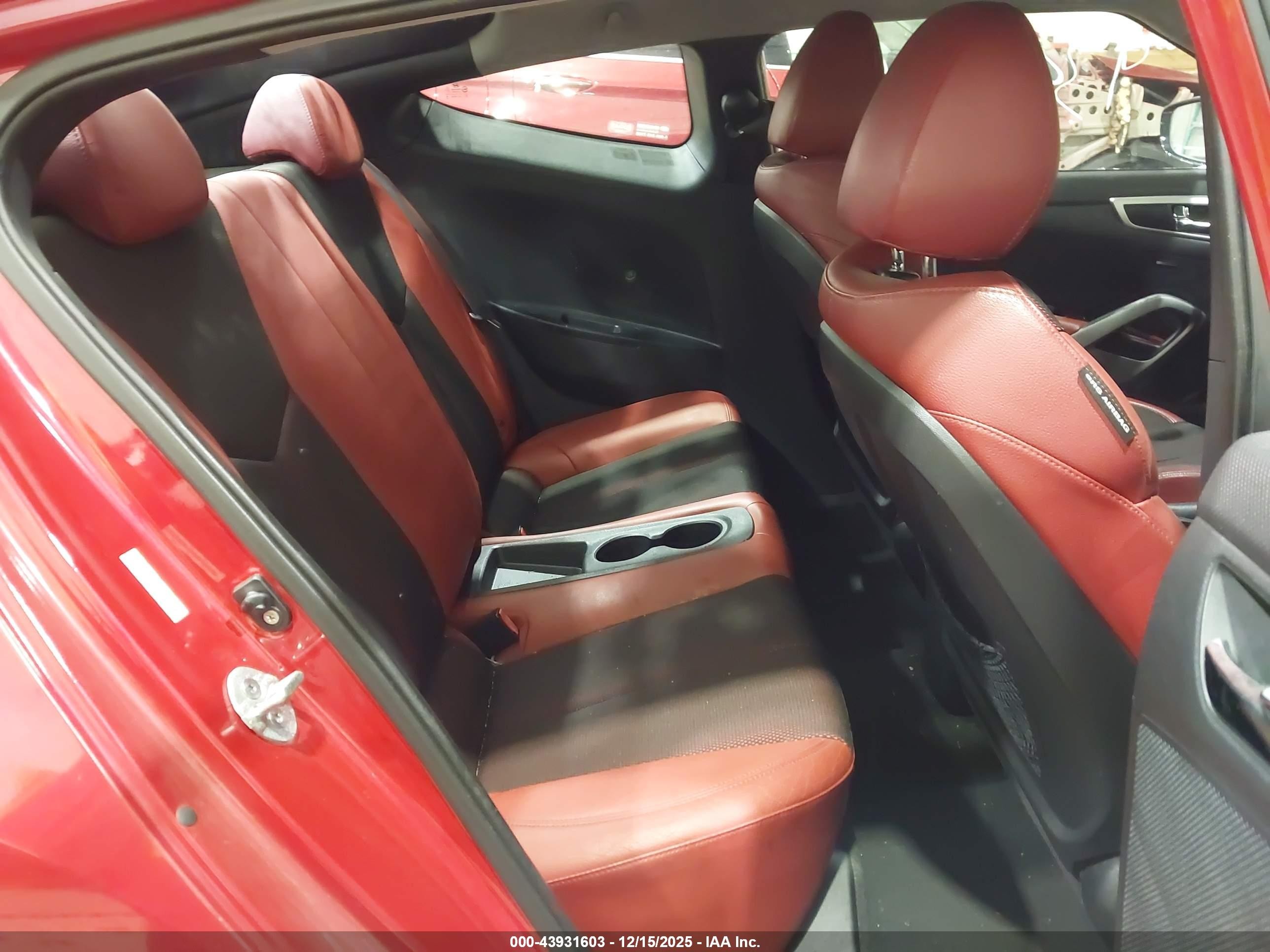 2012 Hyundai Veloster Base W/red/black Red vin: KMHTC6AD7CU035717