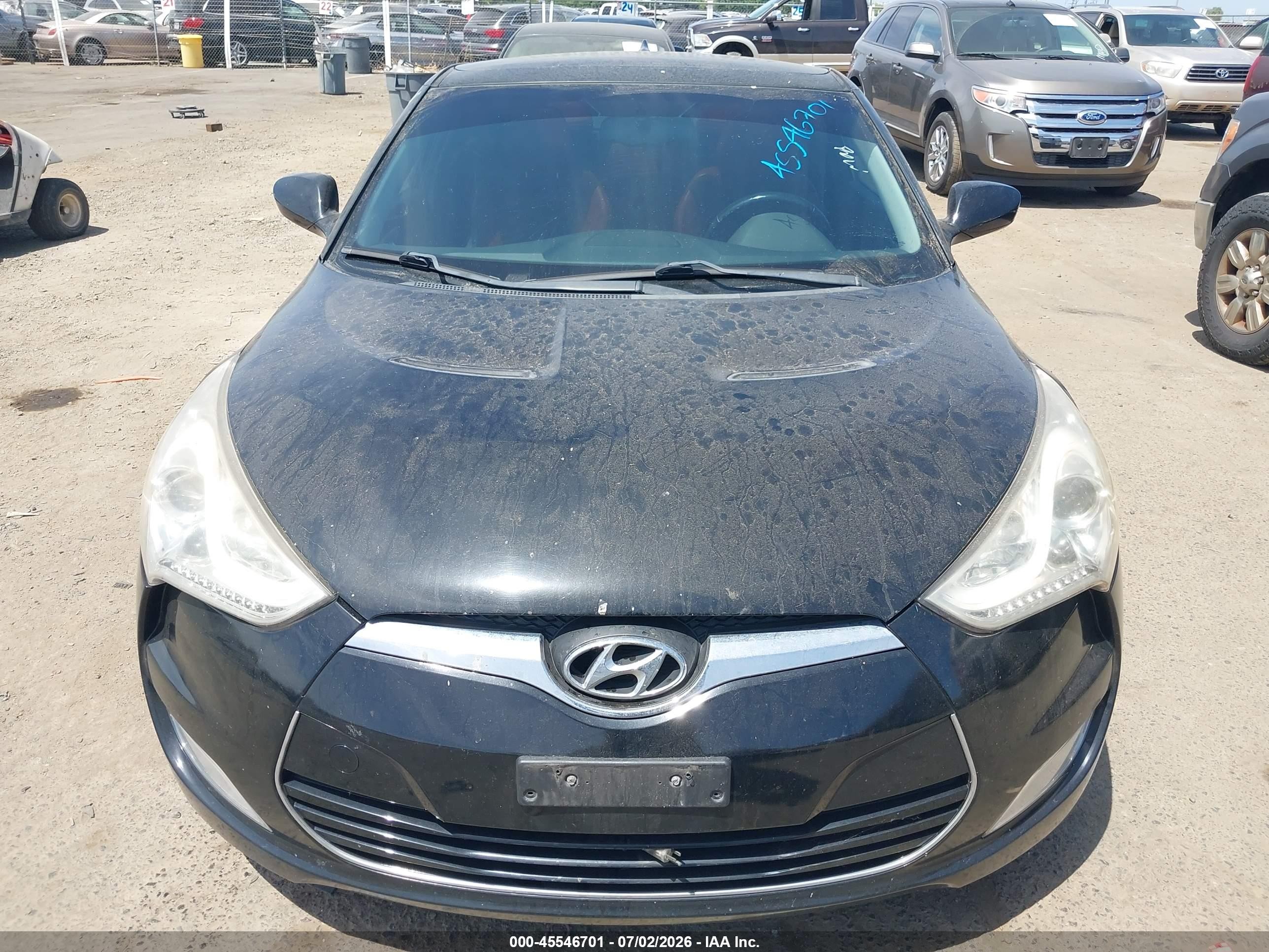 2012 Hyundai Veloster Base W/red/black Black vin: KMHTC6AD7CU048287