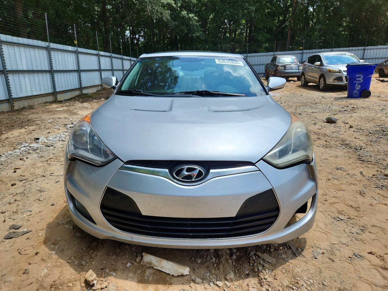2012 Hyundai Veloster Base Серебряный vin: KMHTC6AD7CU058706
