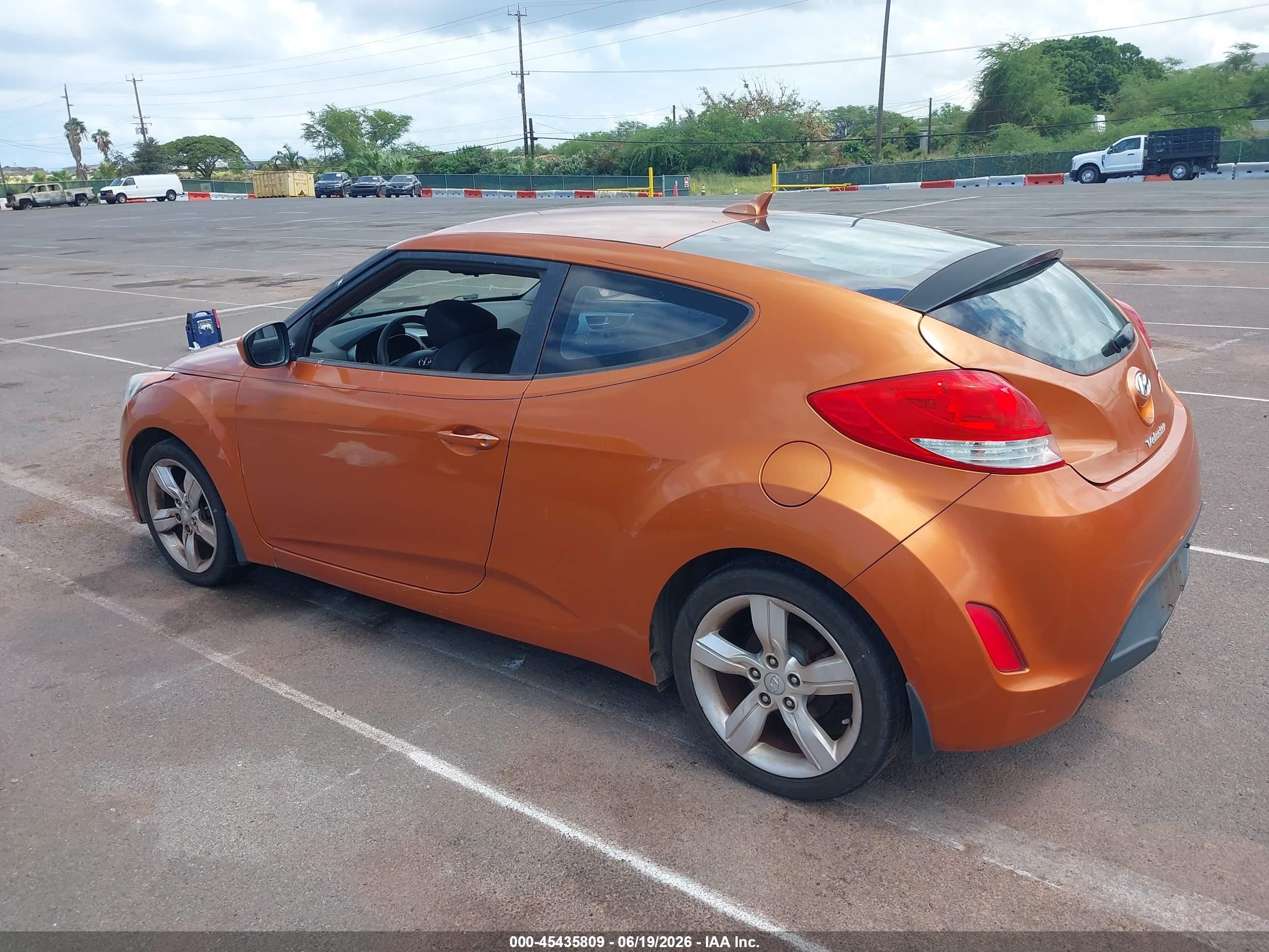 2012 Hyundai Veloster Base W/black Orange vin: KMHTC6AD7CU060083