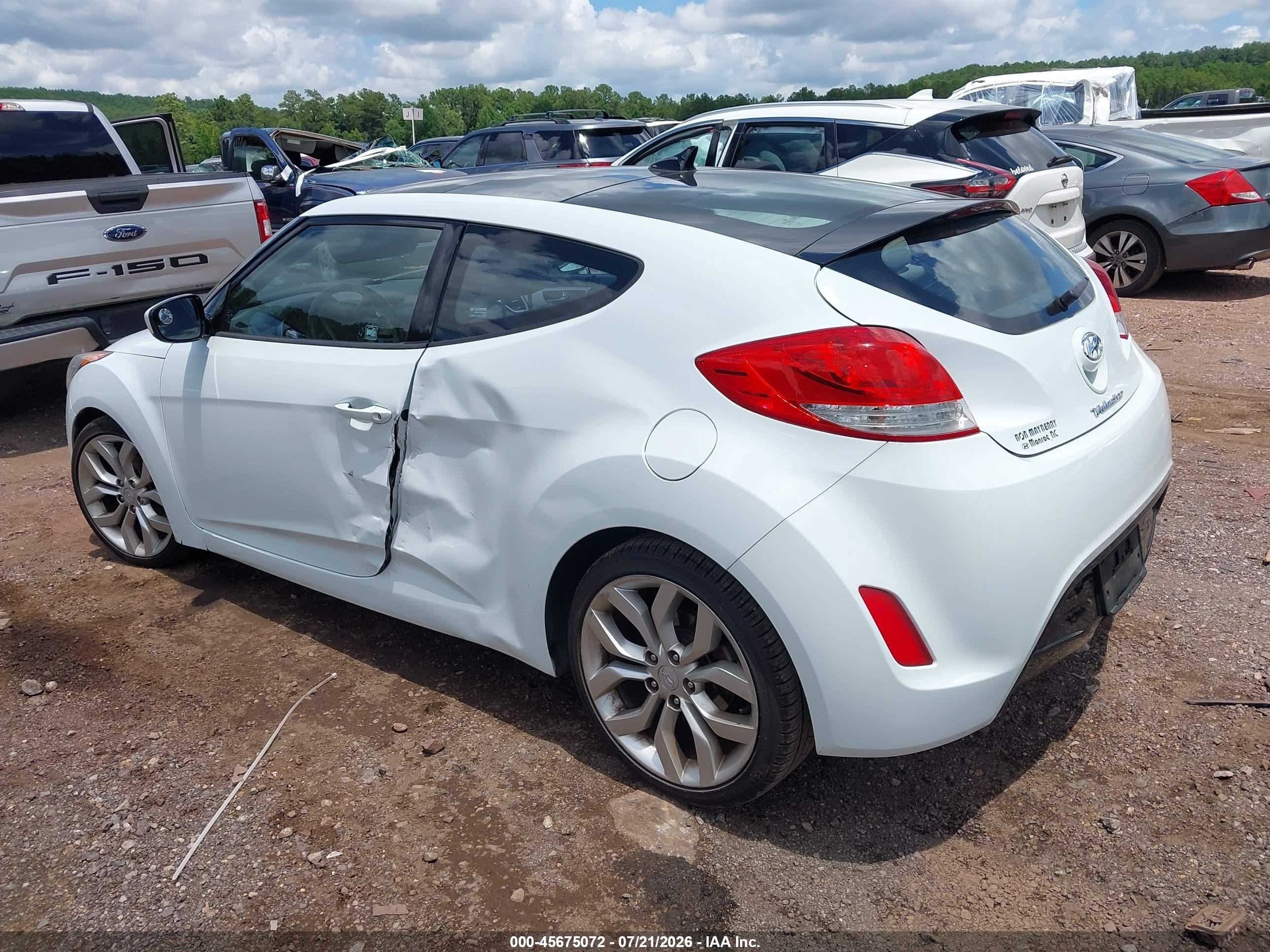 2012 Hyundai Veloster Base W/gray White vin: KMHTC6AD7CU069527