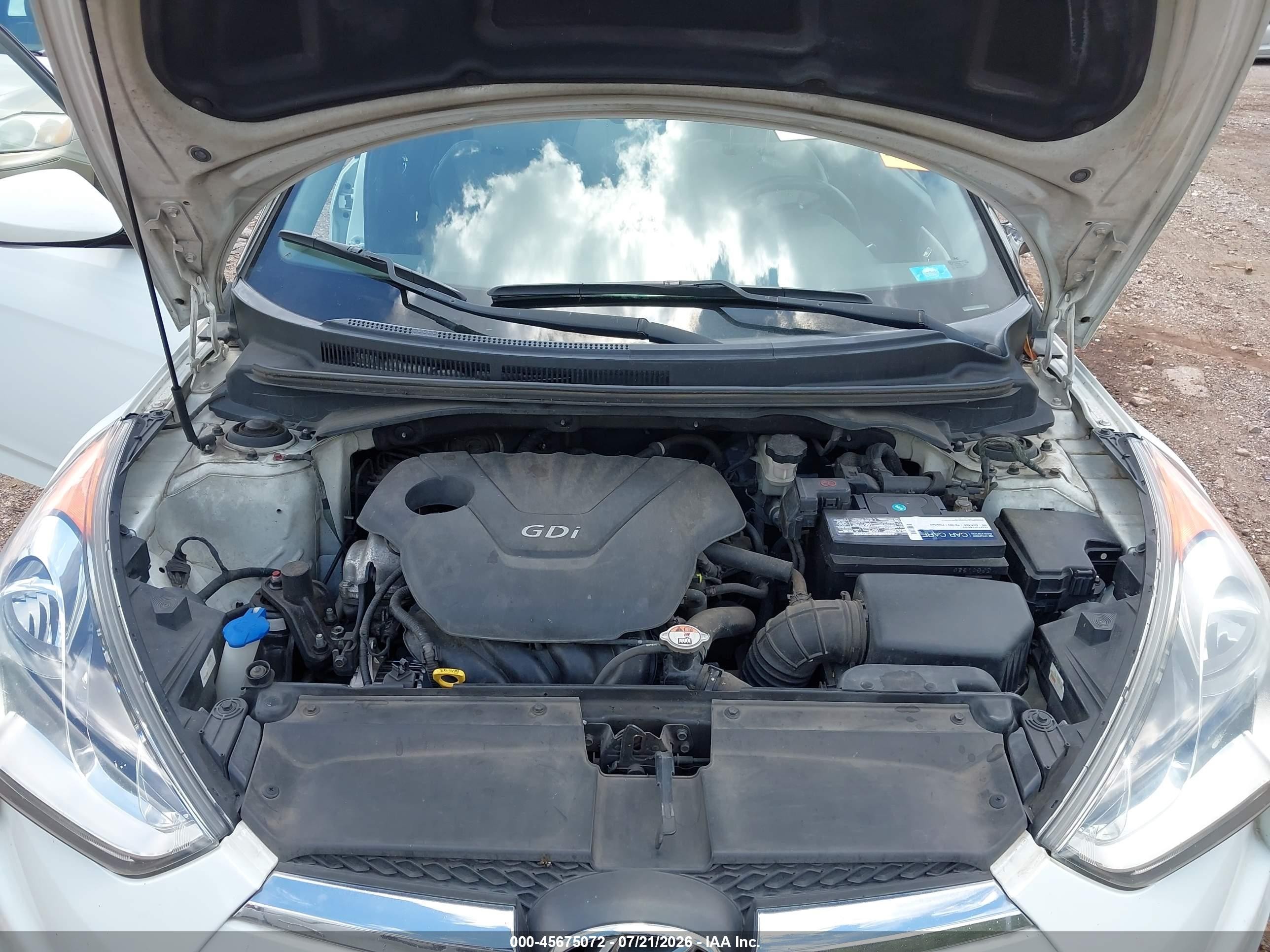 2012 Hyundai Veloster Base W/gray White vin: KMHTC6AD7CU069527