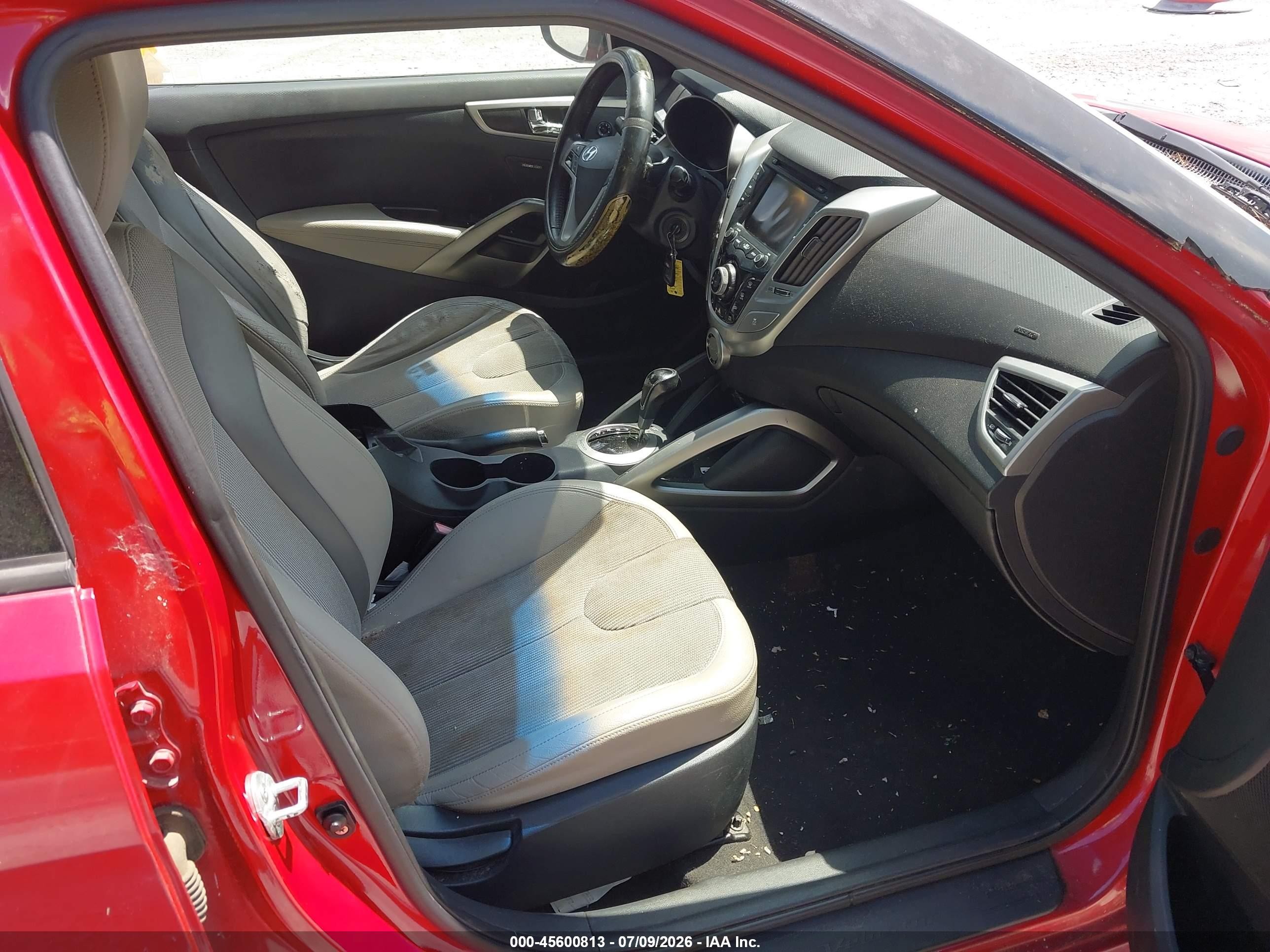 2012 Hyundai Veloster Base W/gray Red vin: KMHTC6AD7CU069673
