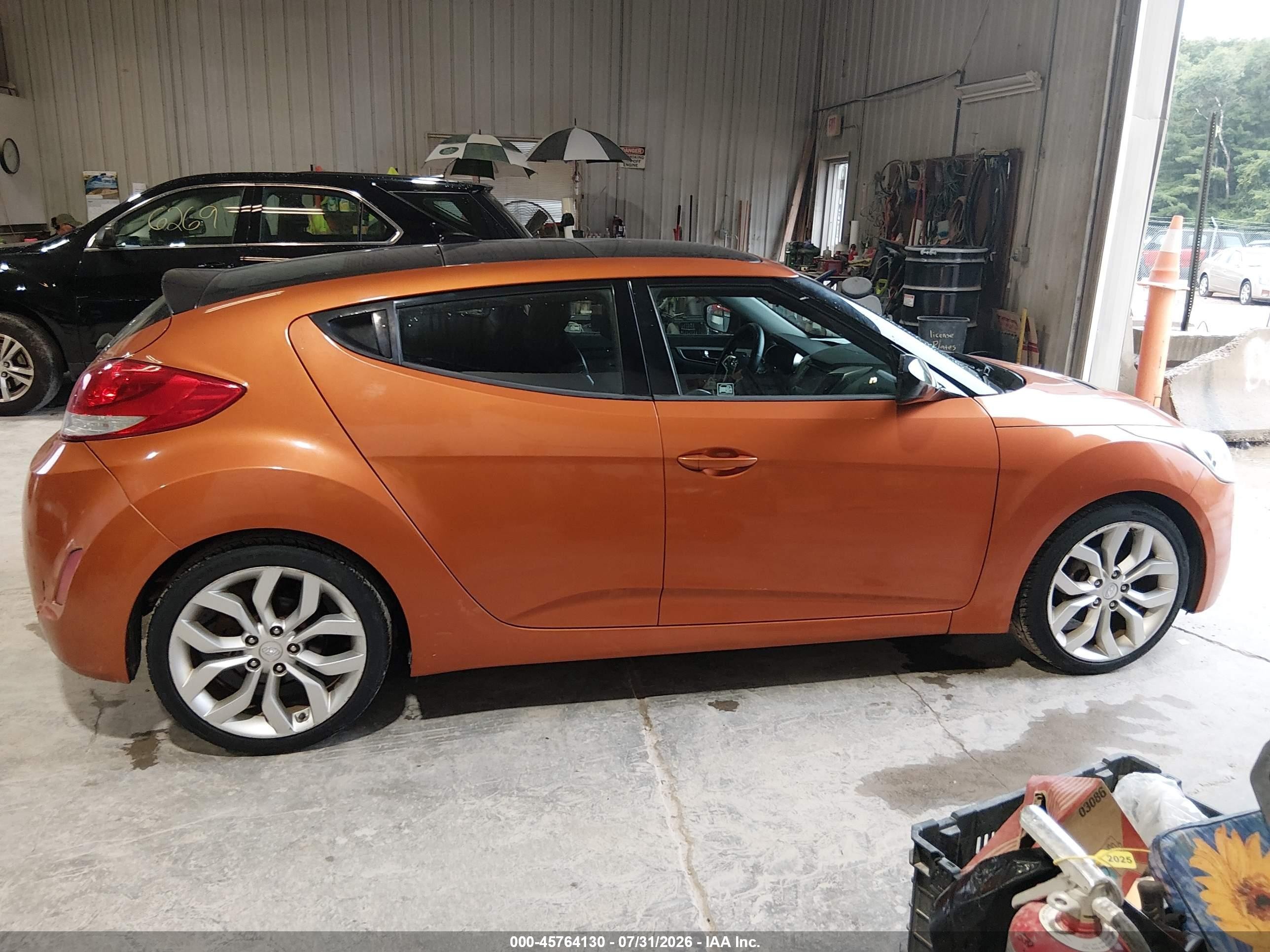 2012 Hyundai Veloster Base W/black Orange vin: KMHTC6AD7CU070371