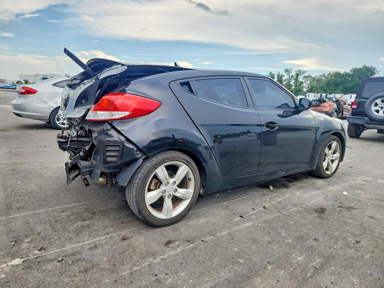 2012 Hyundai Veloster Base Black vin: KMHTC6AD7CU078390
