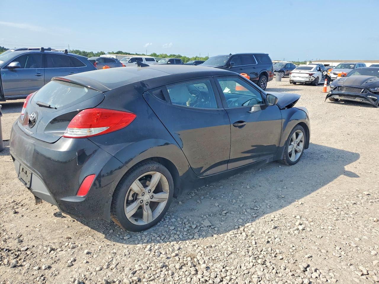 2013 Hyundai Veloster Base Black vin: KMHTC6AD7DU086197