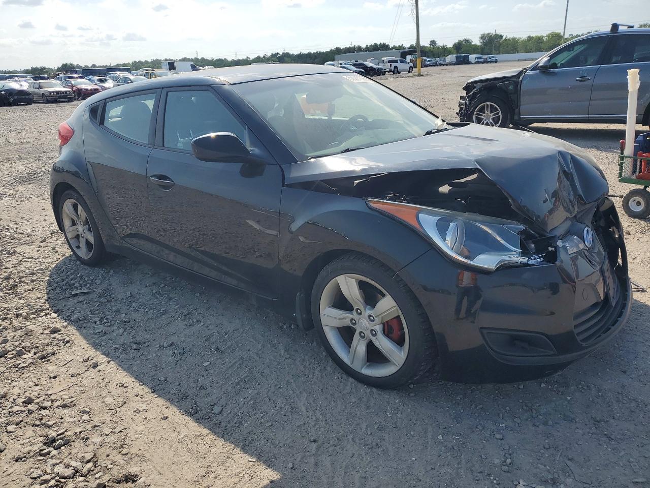 2013 Hyundai Veloster Base Black vin: KMHTC6AD7DU086197