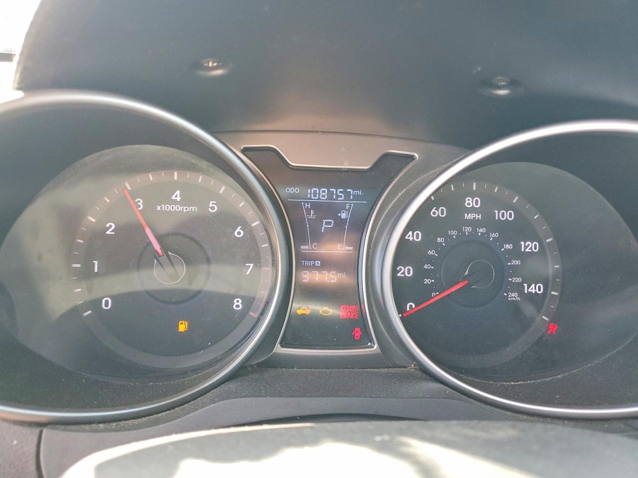 2013 Hyundai Veloster Base Orange vin: KMHTC6AD7DU086958