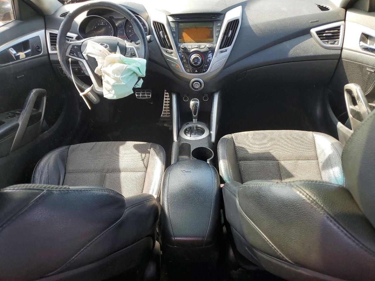 2013 Hyundai Veloster Base Orange vin: KMHTC6AD7DU086958