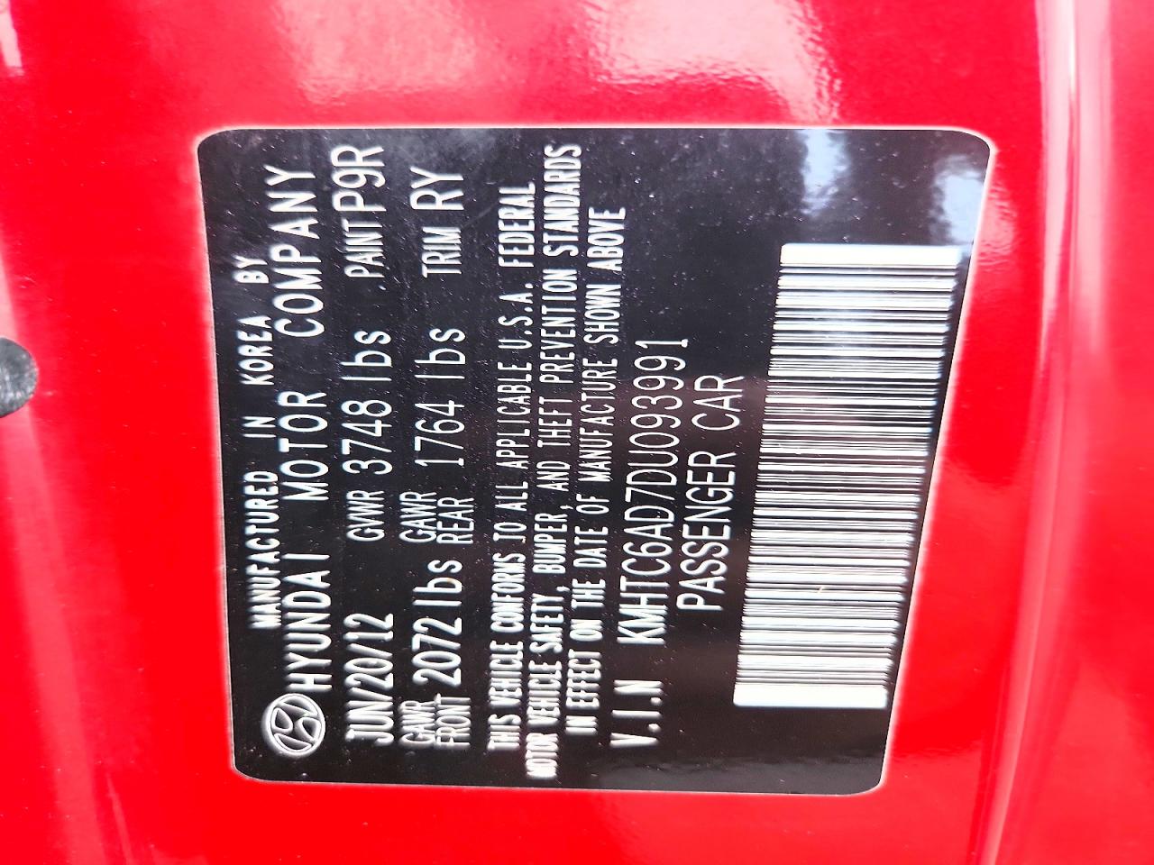 2013 Hyundai Veloster Base Red vin: KMHTC6AD7DU093991