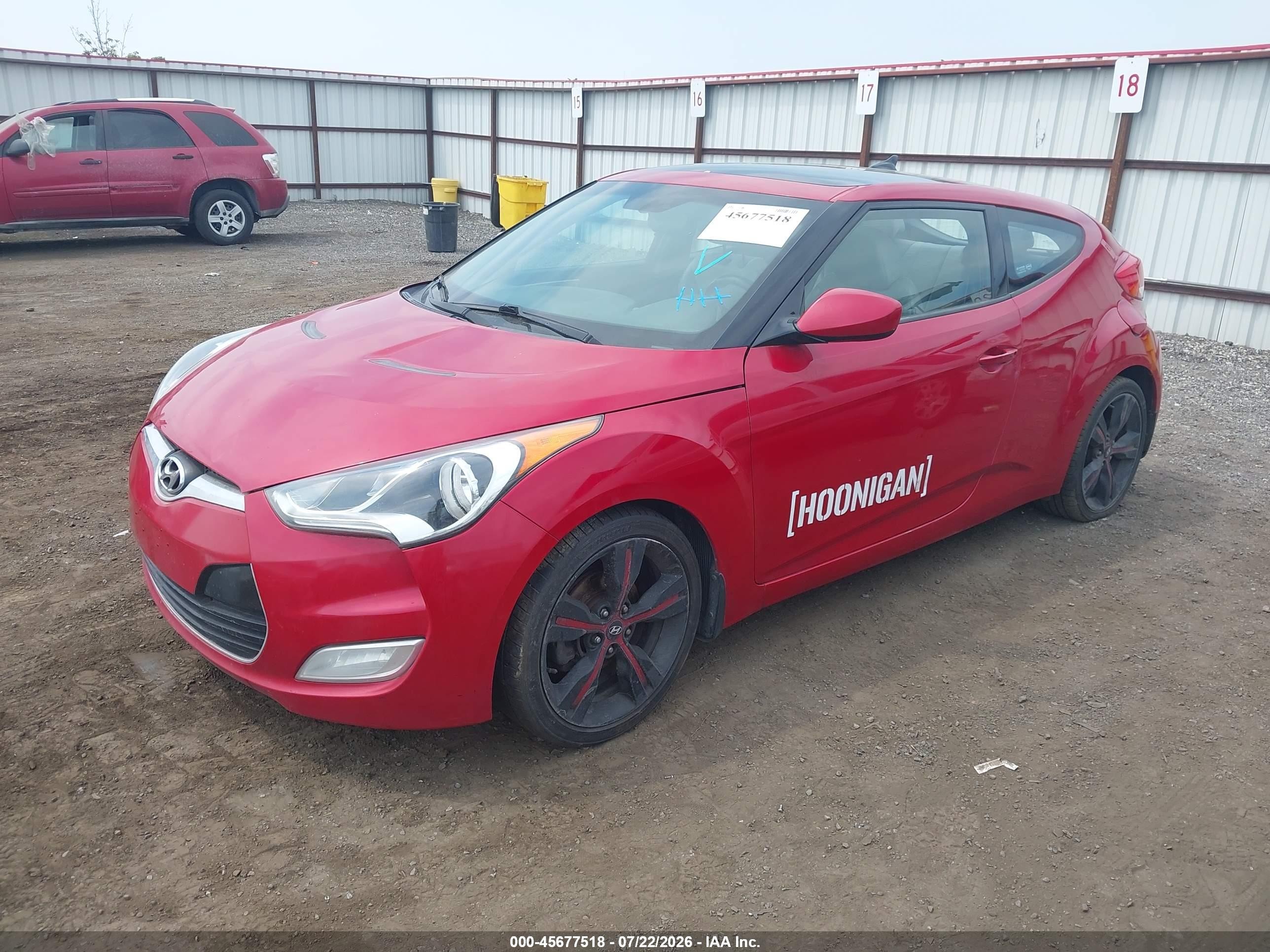 2013 Hyundai Veloster Base W/gray Red vin: KMHTC6AD7DU103077