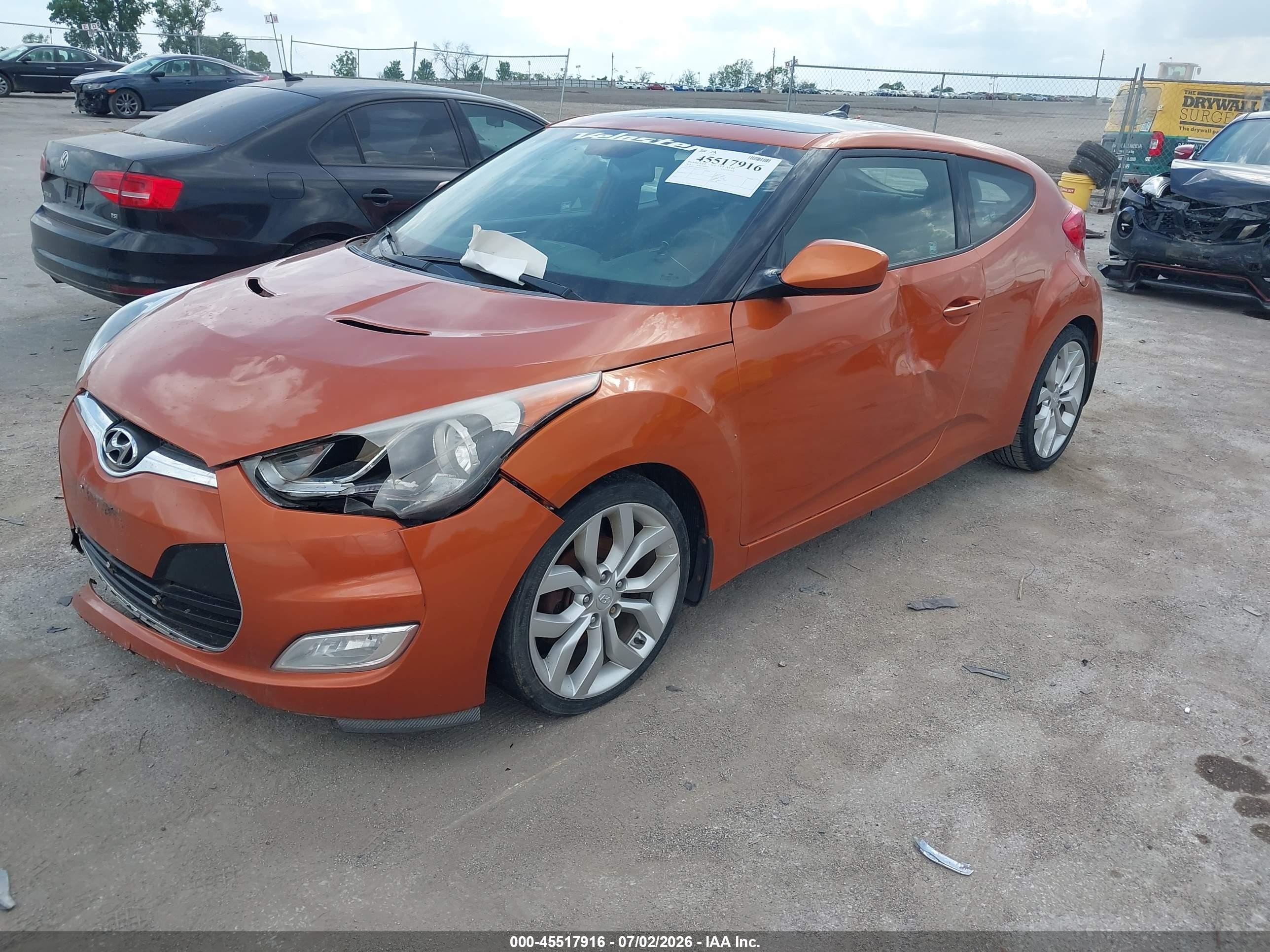 2013 Hyundai Veloster Base W/black Orange vin: KMHTC6AD7DU105752
