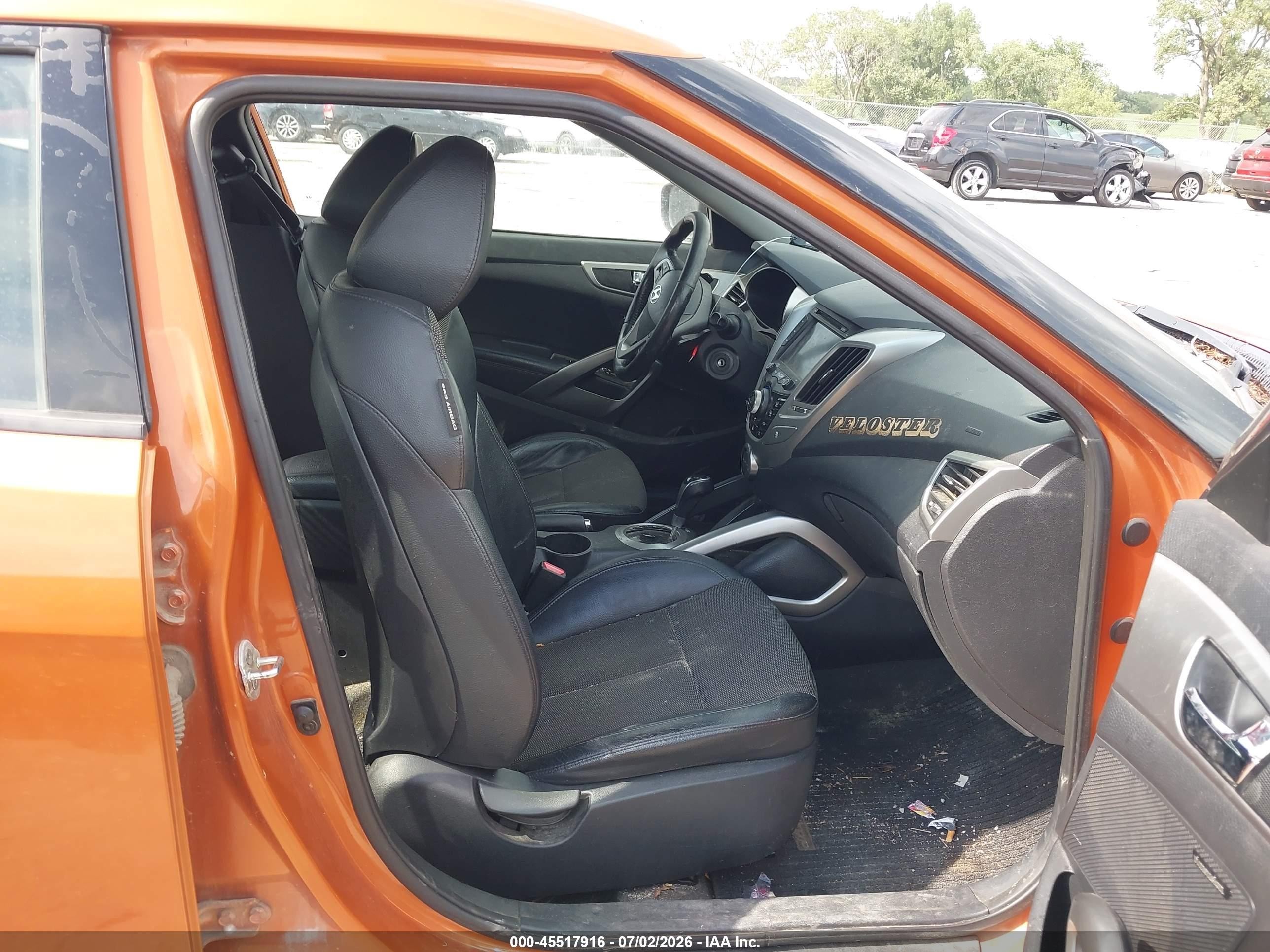 2013 Hyundai Veloster Base W/black Orange vin: KMHTC6AD7DU105752