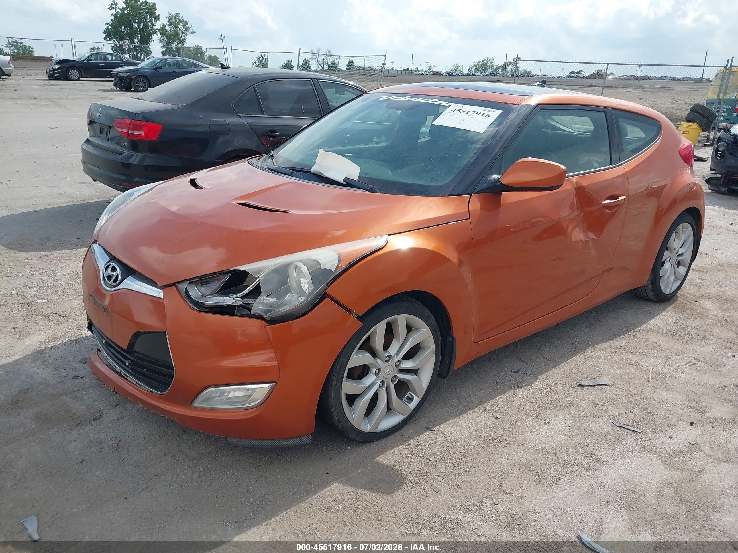 2013 Hyundai Veloster Base W/black Orange vin: KMHTC6AD7DU105752