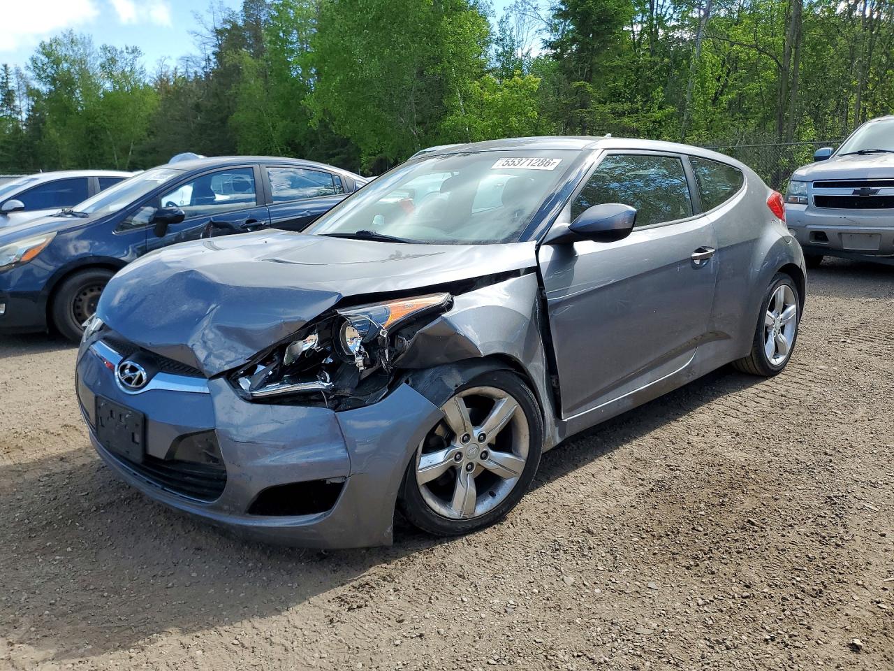 2013 Hyundai Veloster Base Gray vin: KMHTC6AD7DU109252