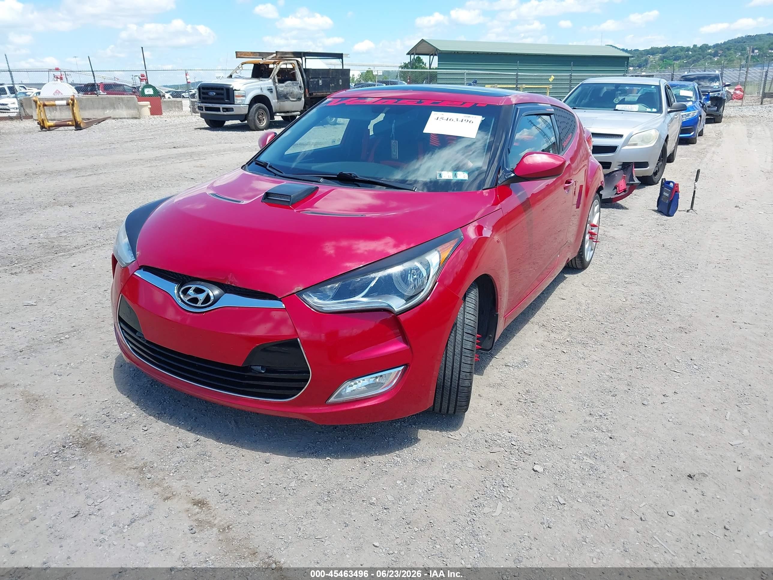 2013 Hyundai Veloster Base W/gray Red vin: KMHTC6AD7DU116945