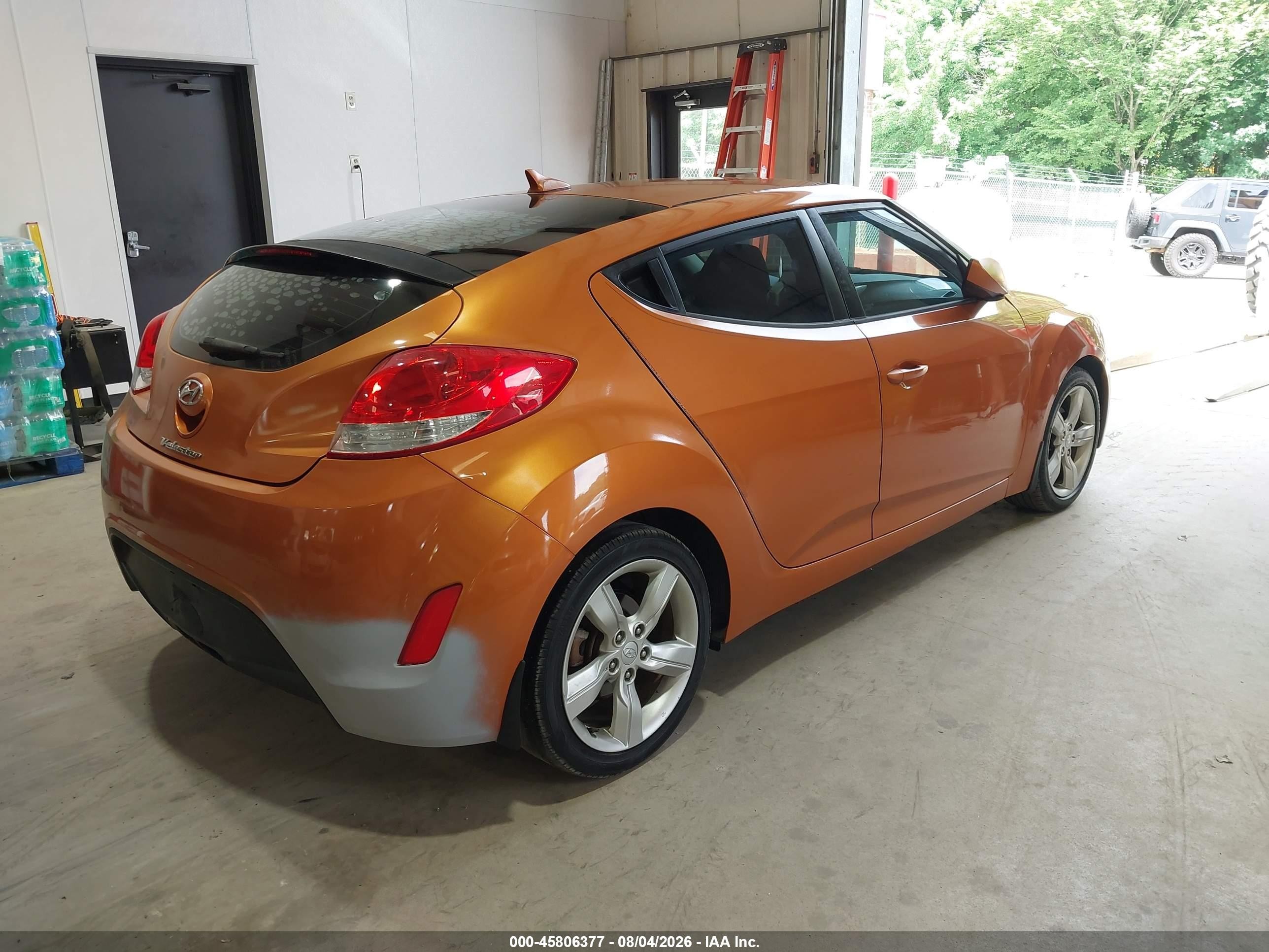 2013 Hyundai Veloster Base W/black Orange vin: KMHTC6AD7DU155437