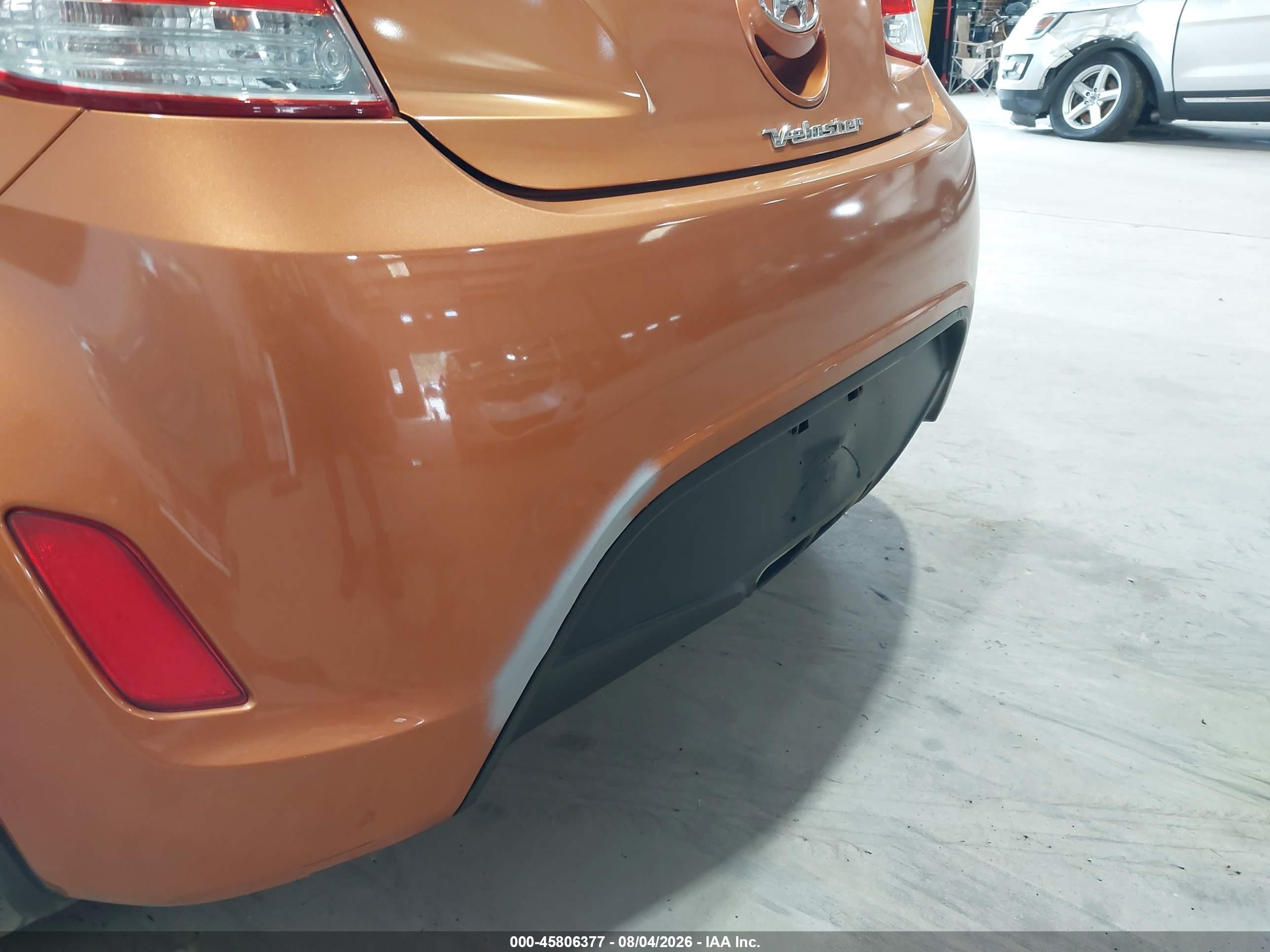 2013 Hyundai Veloster Base W/black Orange vin: KMHTC6AD7DU155437