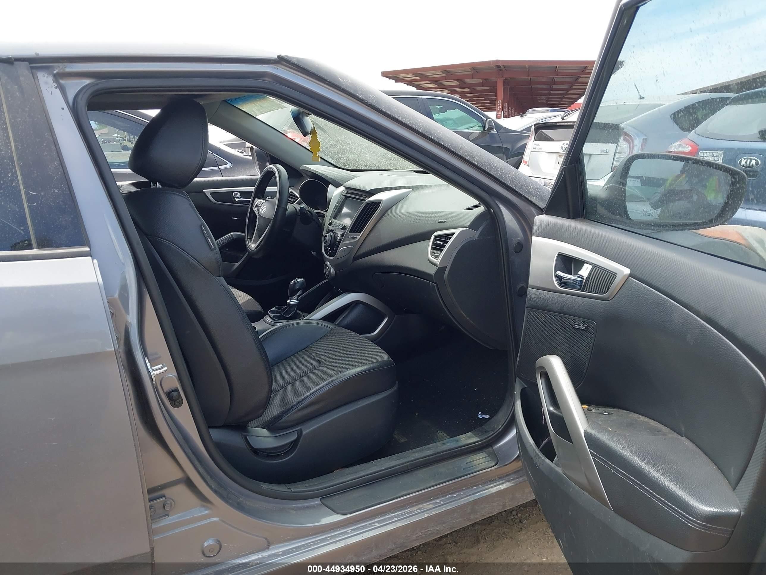 2013 Hyundai Veloster Base W/black Gray vin: KMHTC6AD7DU157060