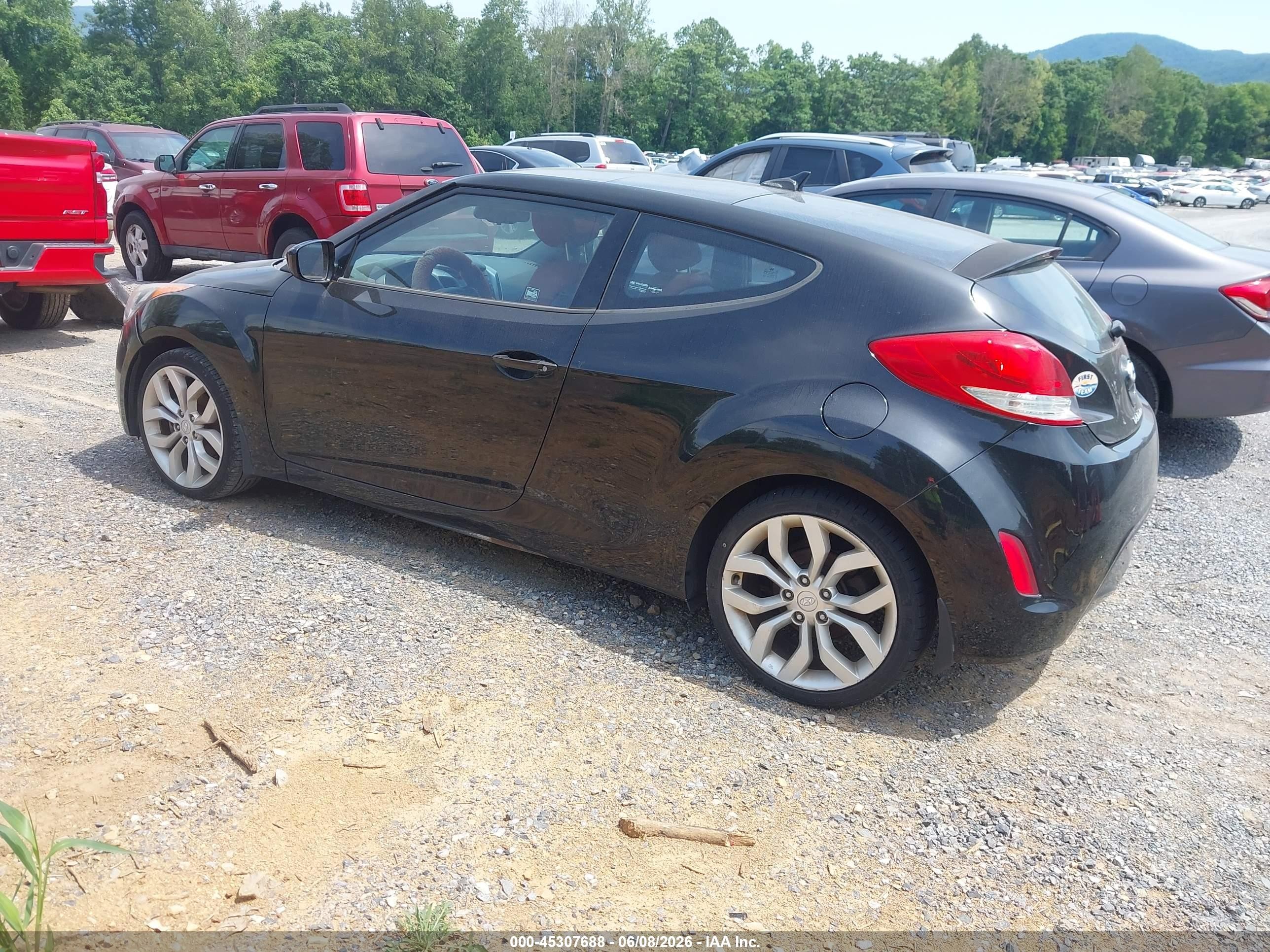 2013 Hyundai Veloster   Black vin: KMHTC6AD7DU165644