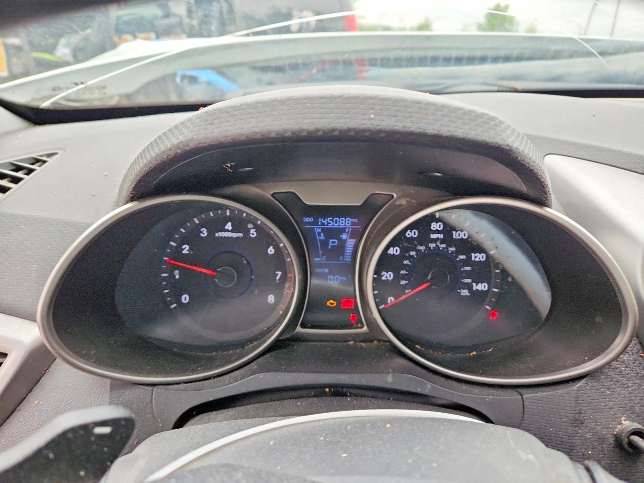 2014 Hyundai Veloster Base White vin: KMHTC6AD7EU183580