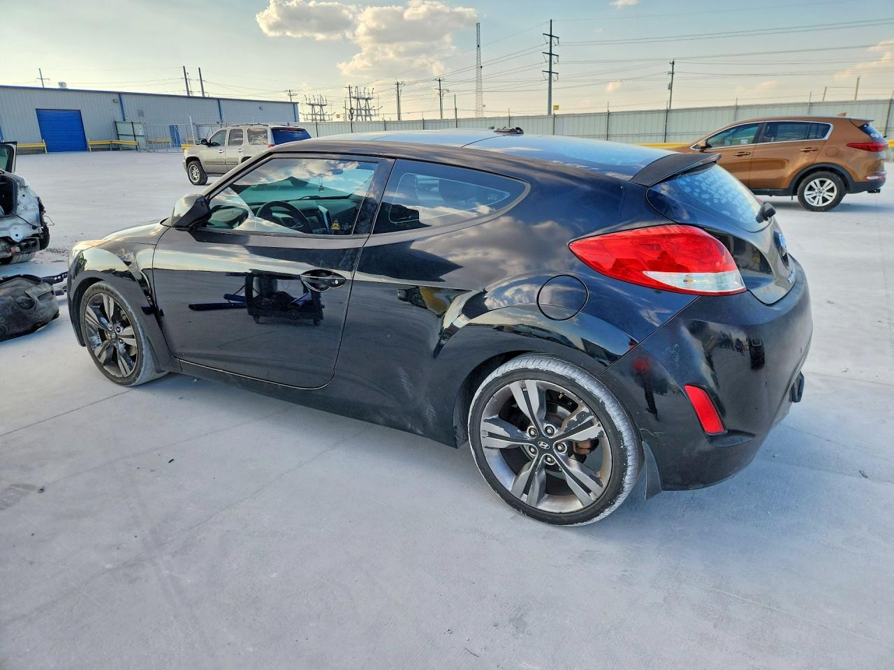 2014 Hyundai Veloster Base Черный vin: KMHTC6AD7EU212270