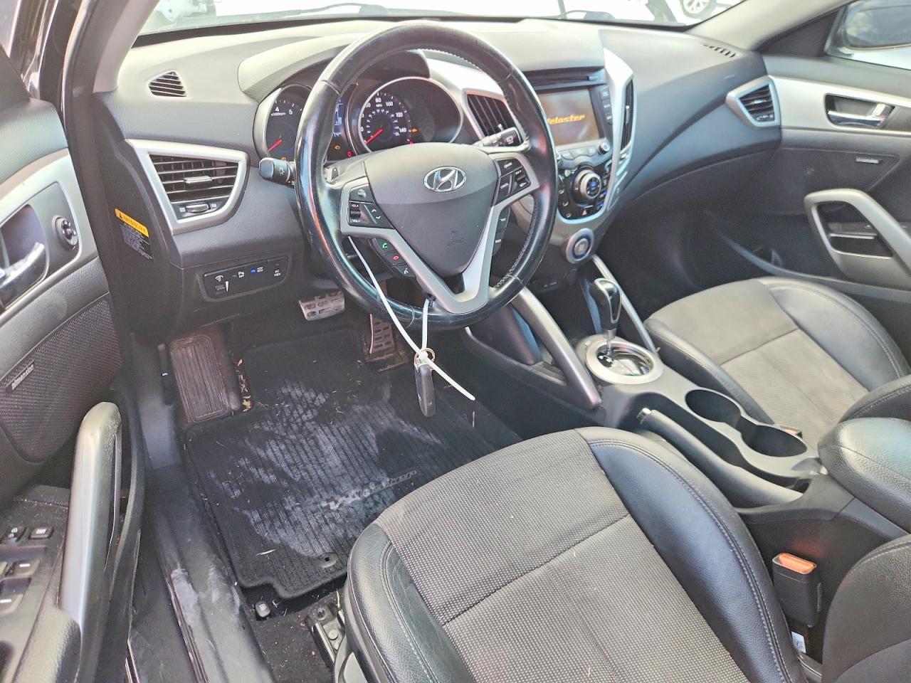 2014 Hyundai Veloster Base Черный vin: KMHTC6AD7EU212270