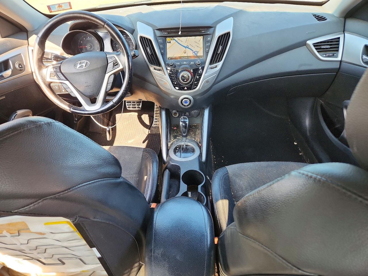 2015 Hyundai Veloster Base Black vin: KMHTC6AD7FU232293
