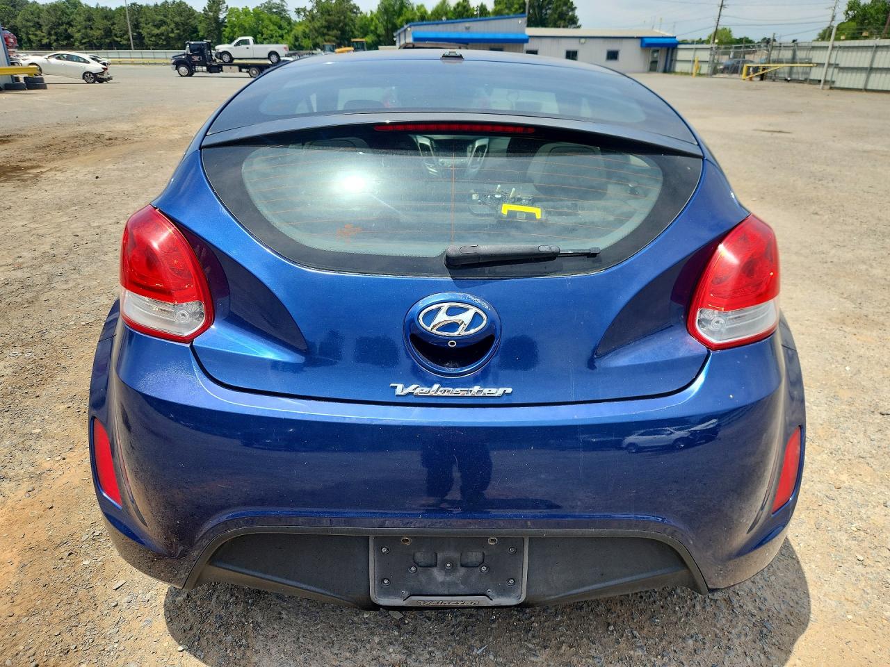 2017 Hyundai Veloster Base Blue vin: KMHTC6AD7HU306234