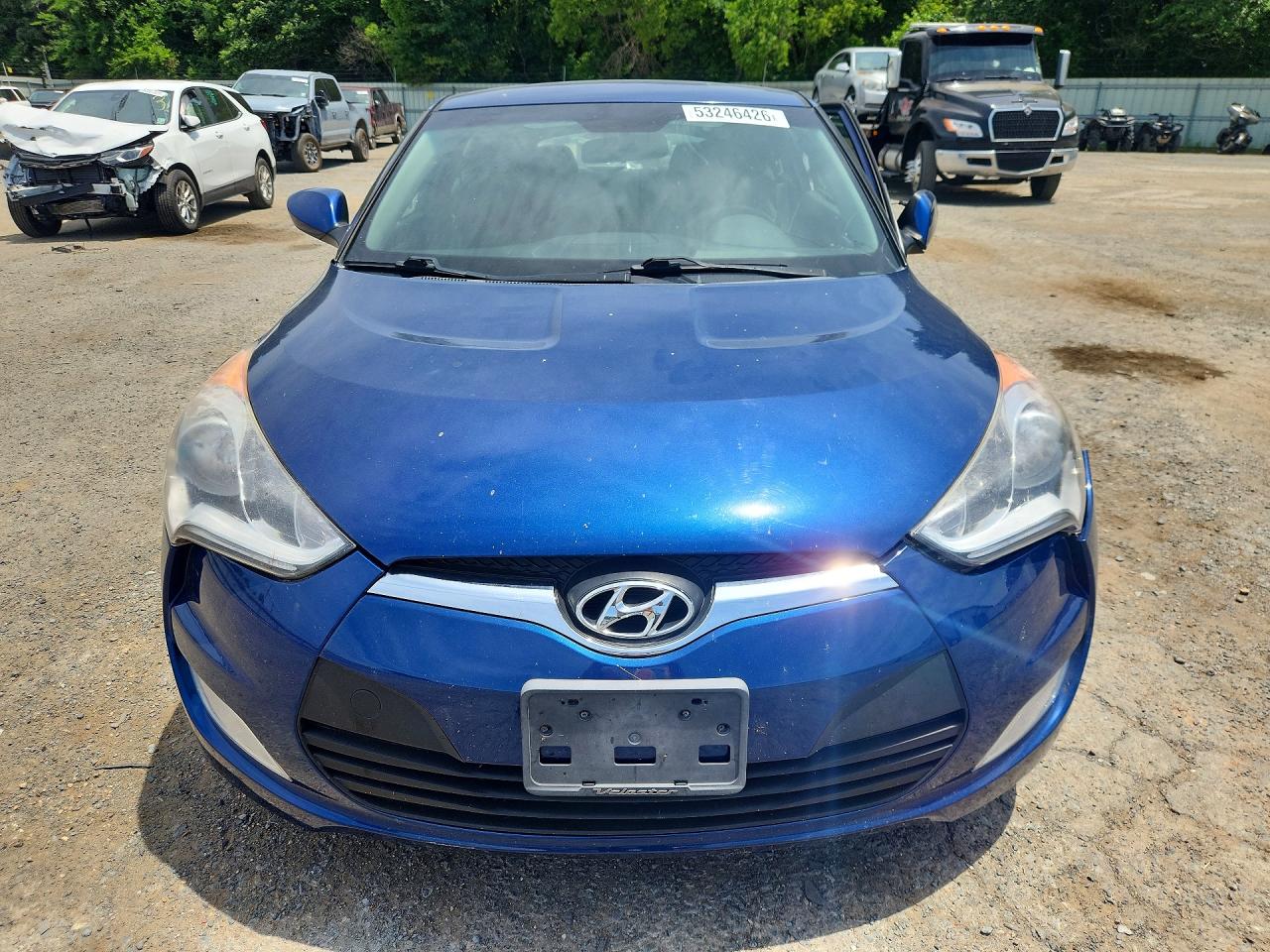 2017 Hyundai Veloster Base Blue vin: KMHTC6AD7HU306234