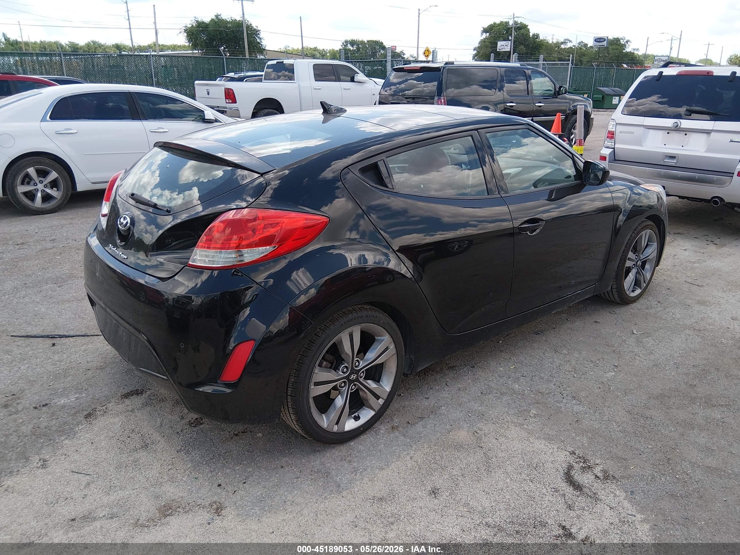 2012 Hyundai Veloster Base W/red/black Черный vin: KMHTC6AD8CU024404