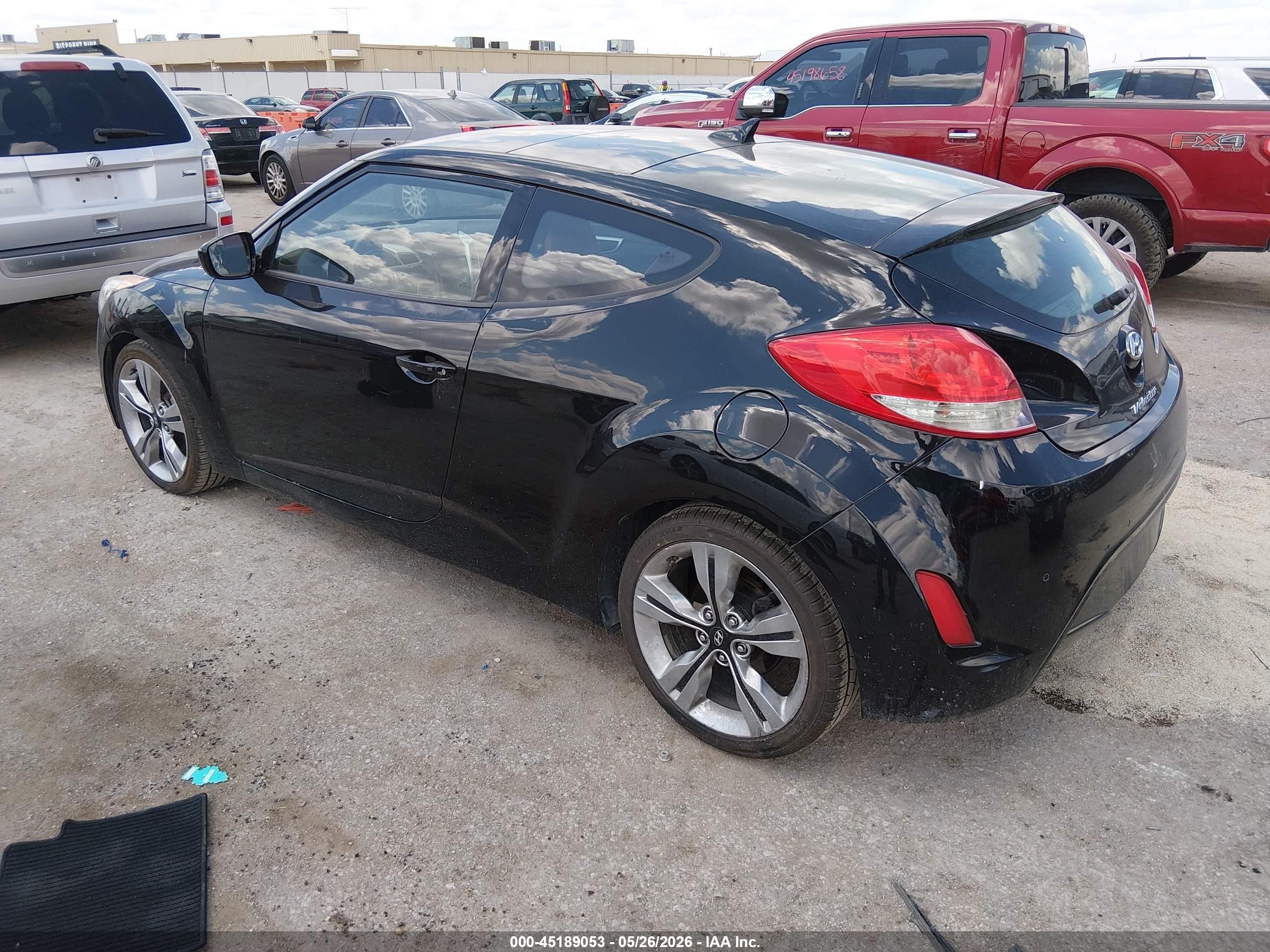 2012 Hyundai Veloster Base W/red/black Черный vin: KMHTC6AD8CU024404