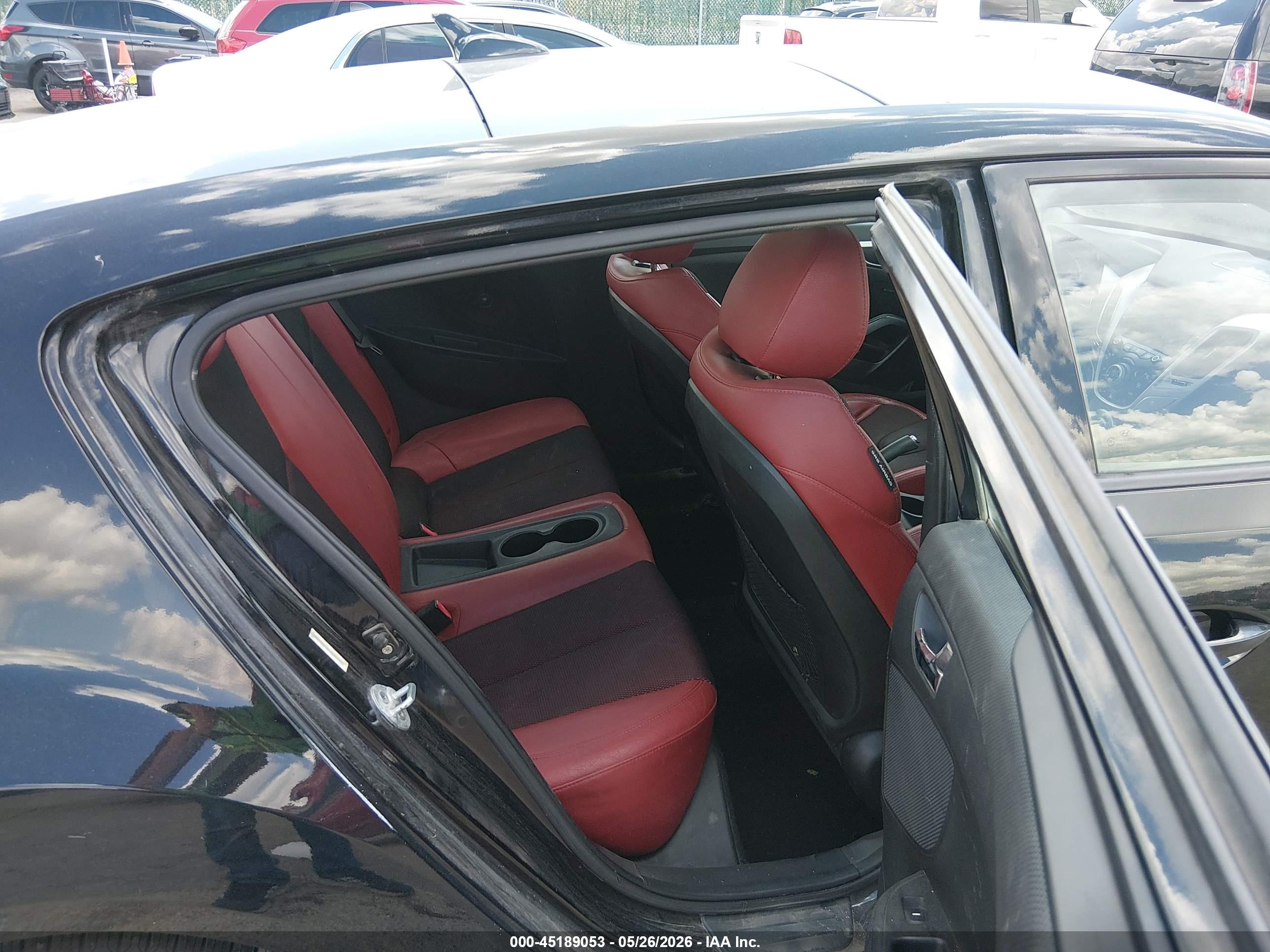 2012 Hyundai Veloster Base W/red/black Черный vin: KMHTC6AD8CU024404
