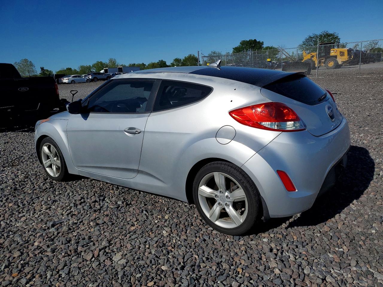 2012 Hyundai Veloster Base Silver vin: KMHTC6AD8CU065552