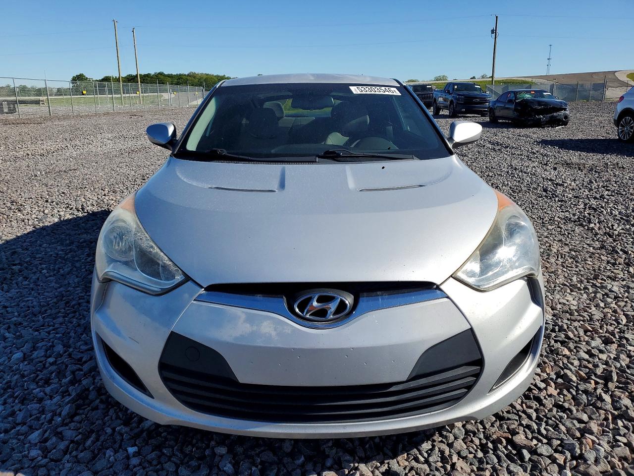 2012 Hyundai Veloster Base Silver vin: KMHTC6AD8CU065552