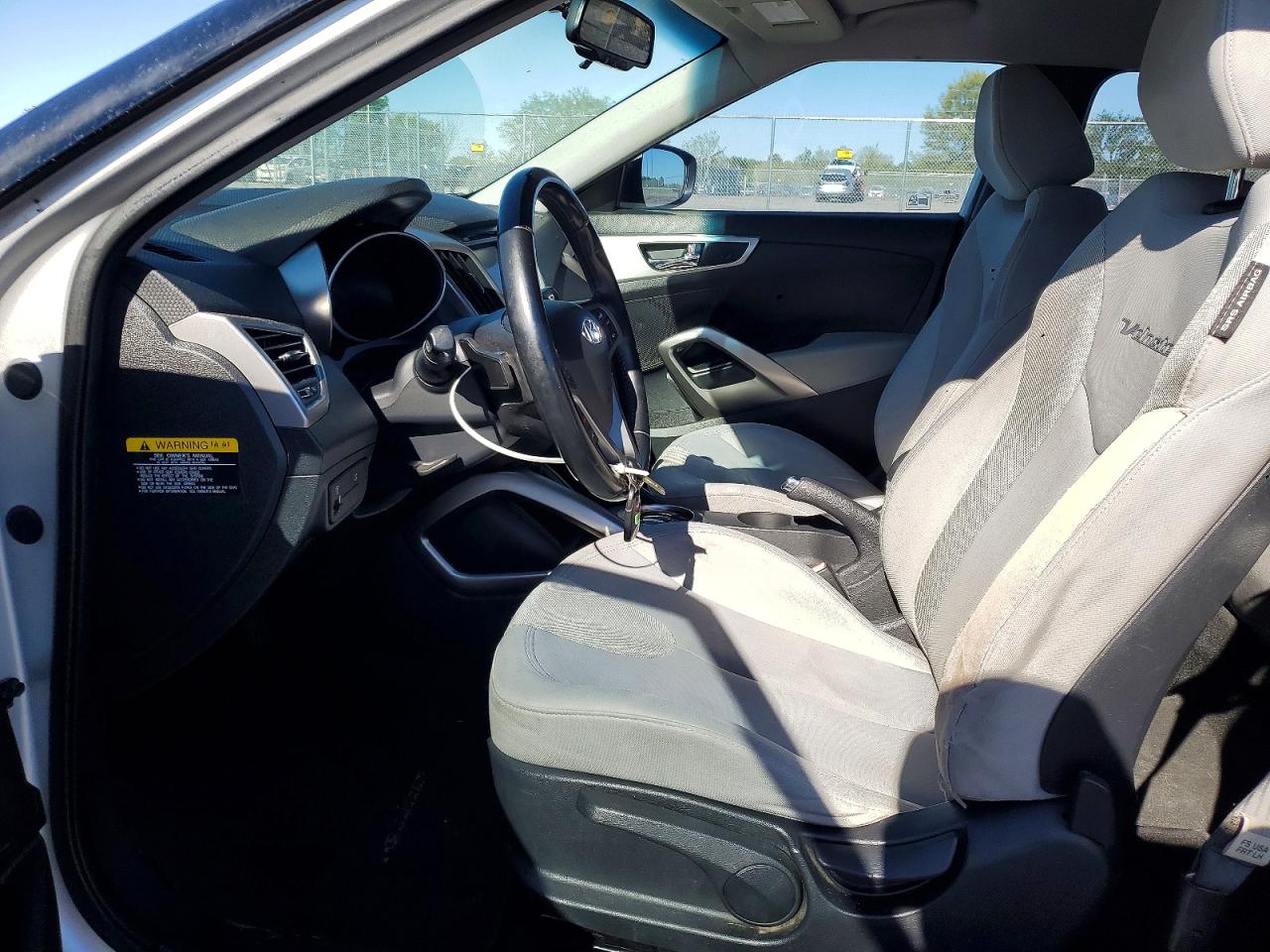 2012 Hyundai Veloster Base Silver vin: KMHTC6AD8CU065552