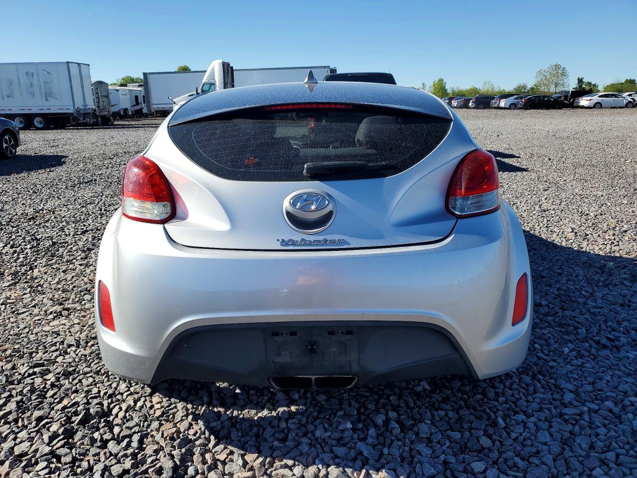 2012 Hyundai Veloster Base Silver vin: KMHTC6AD8CU065552
