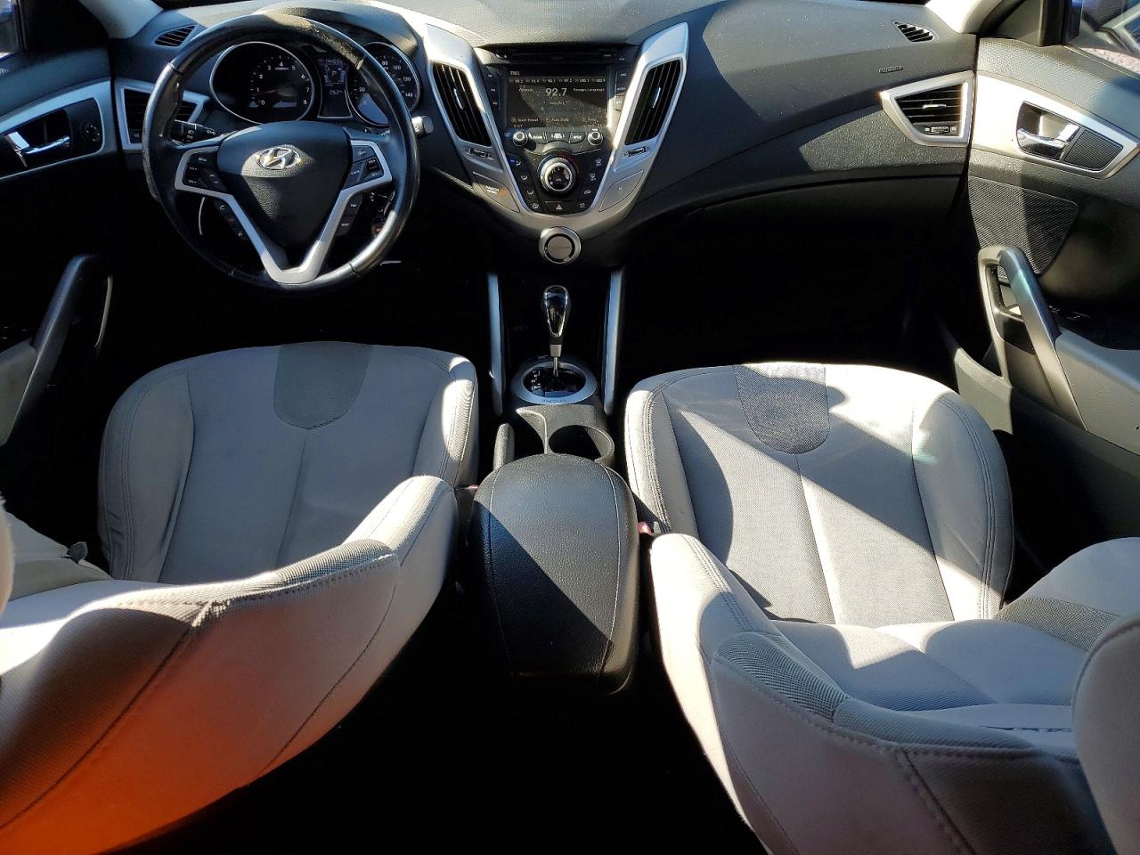 2012 Hyundai Veloster Base Silver vin: KMHTC6AD8CU065552