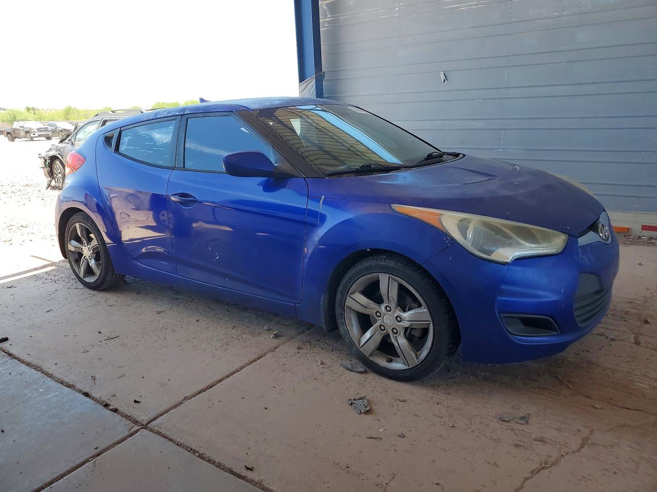 2012 Hyundai Veloster Base Blue vin: KMHTC6AD8CU082559
