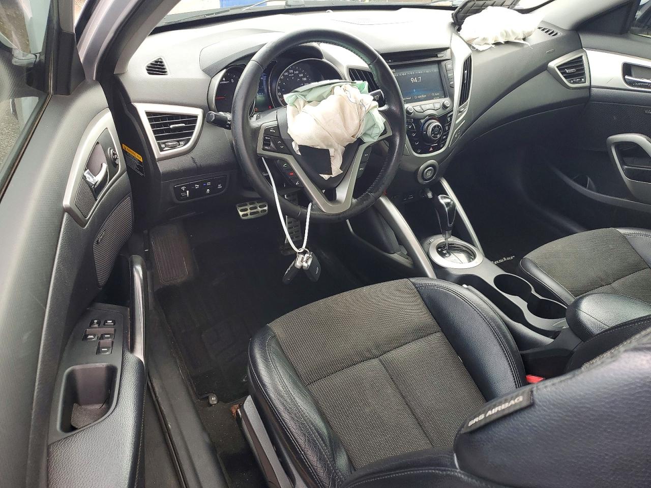 2013 Hyundai Veloster Base Silver vin: KMHTC6AD8DU091134