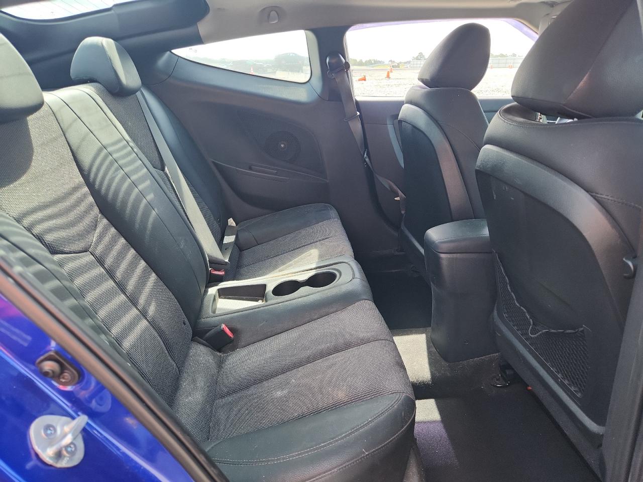 2013 Hyundai Veloster Base Синий vin: KMHTC6AD8DU117974