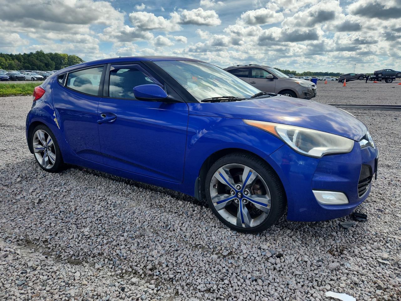 2013 Hyundai Veloster Base Синий vin: KMHTC6AD8DU117974