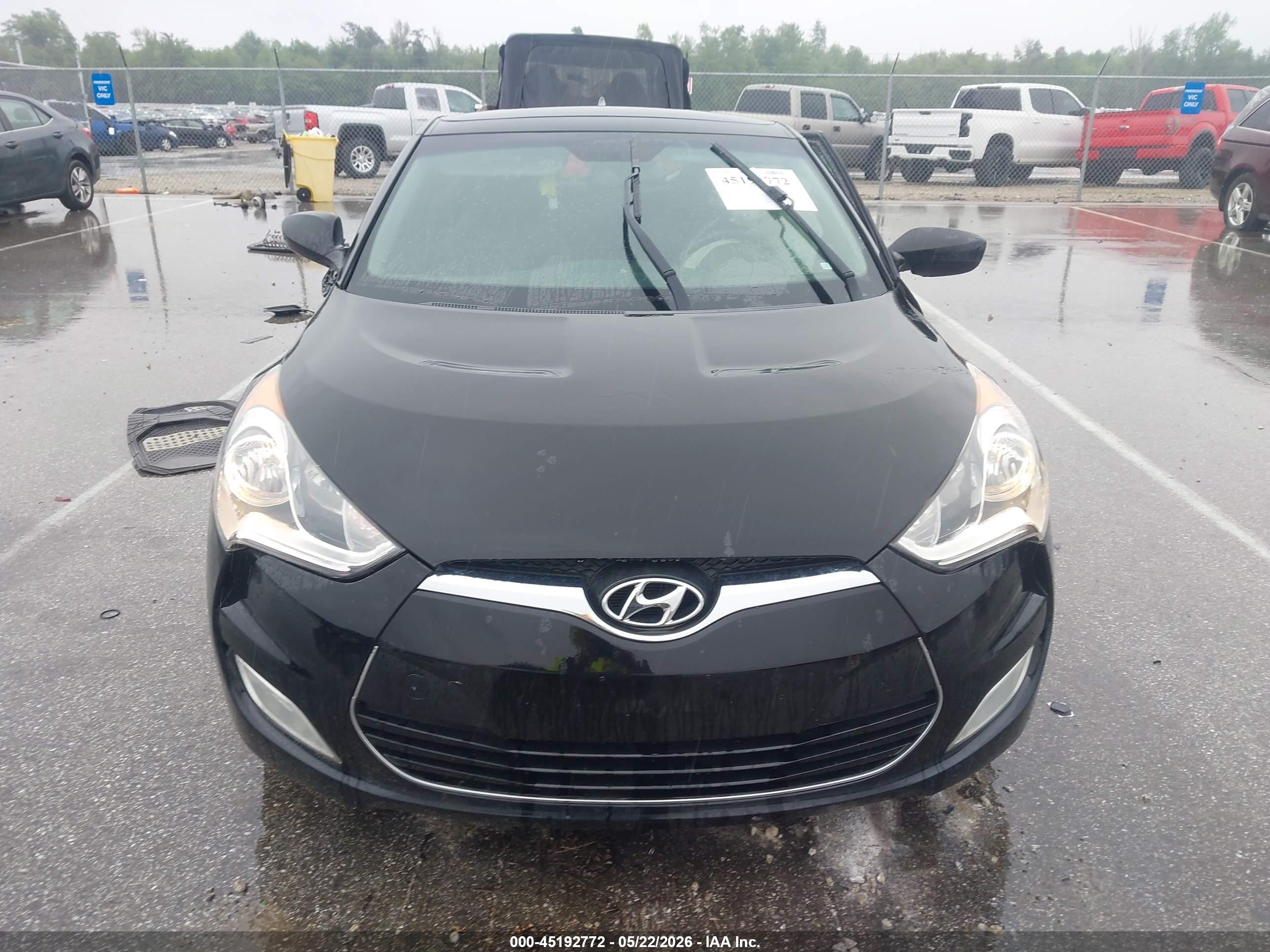 2013 Hyundai Veloster Base W/black Black vin: KMHTC6AD8DU134774