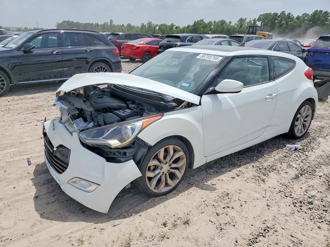 2013 Hyundai Veloster Base White vin: KMHTC6AD8DU140090