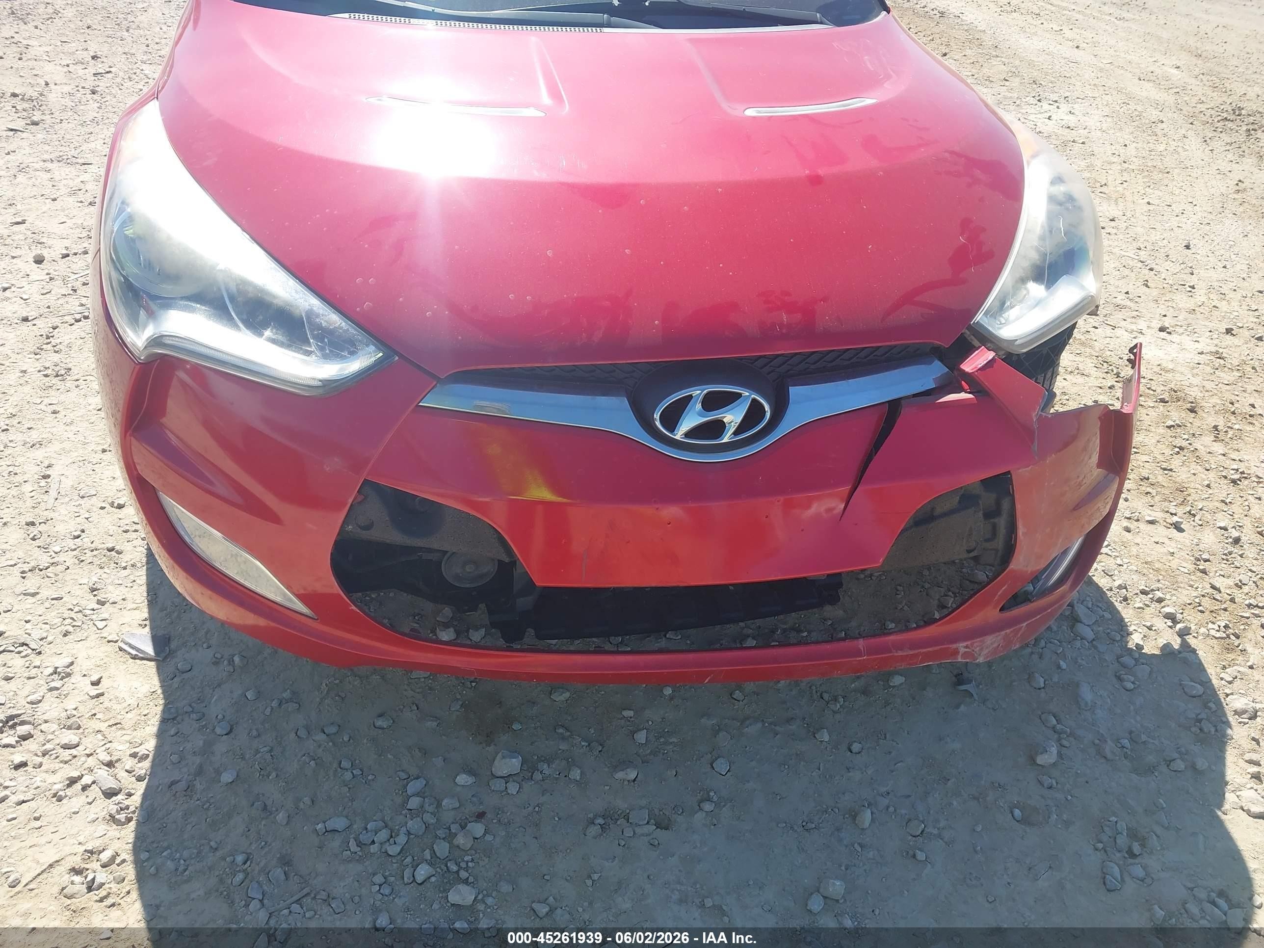 2013 Hyundai Veloster Base W/black Black vin: KMHTC6AD8DU147475